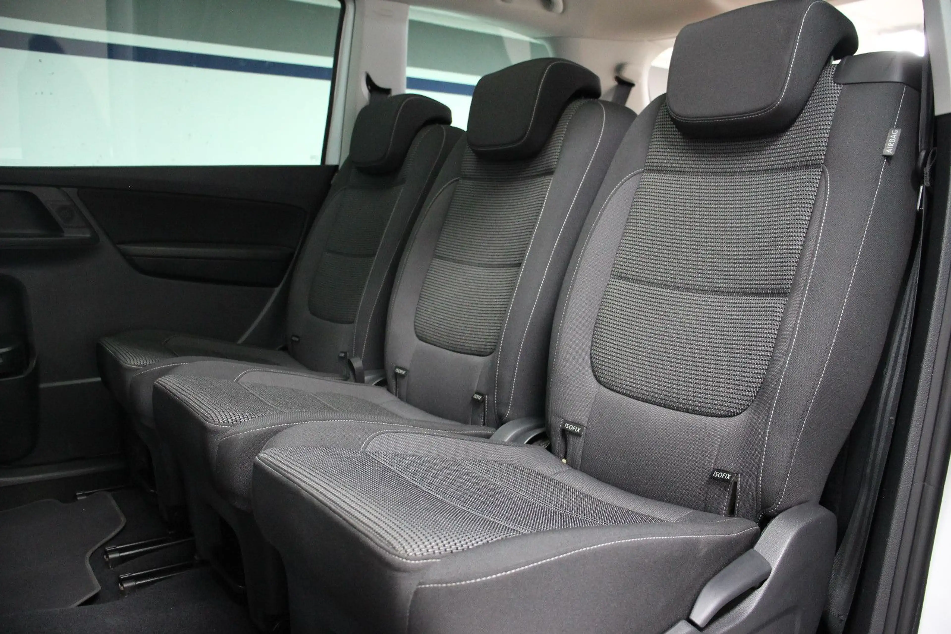 Volkswagen Sharan 2.0 TDI DSG *KAMERA/AHK/ACC/PANO/7-SITZE* — photo 15