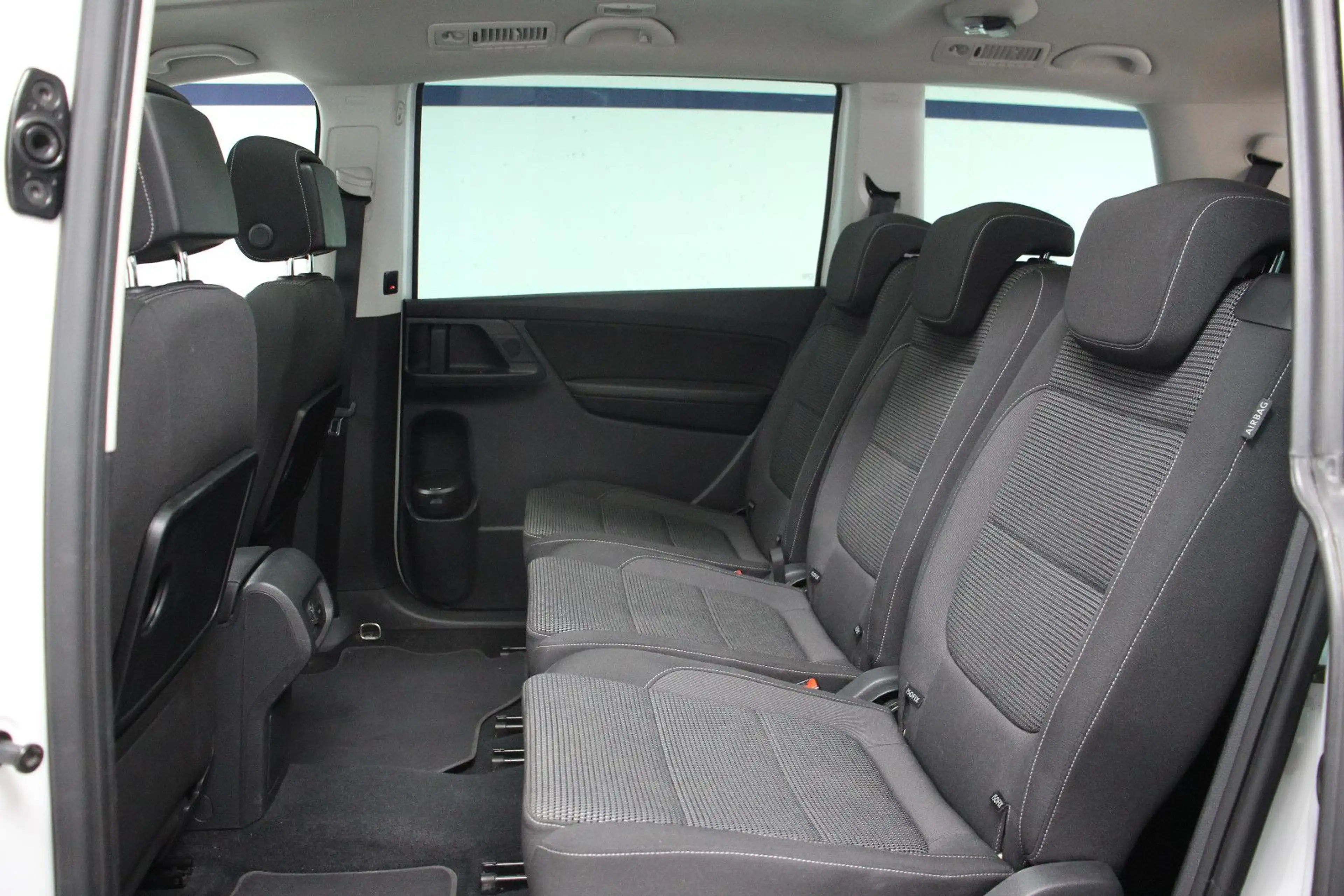 Volkswagen Sharan 2.0 TDI DSG *KAMERA/AHK/ACC/PANO/7-SITZE* — photo 14