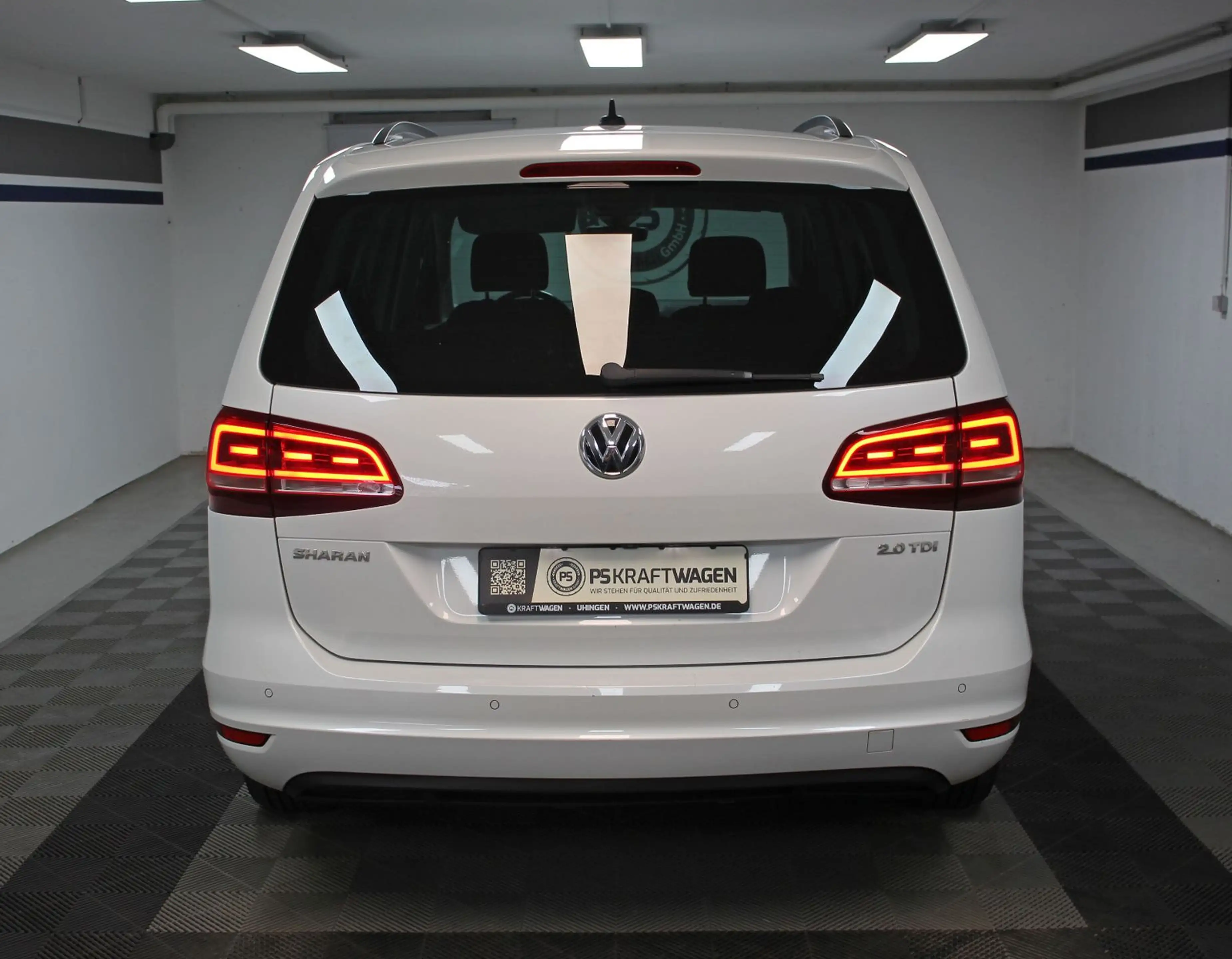 Volkswagen Sharan 2.0 TDI DSG *KAMERA/AHK/ACC/PANO/7-SITZE* — photo 5