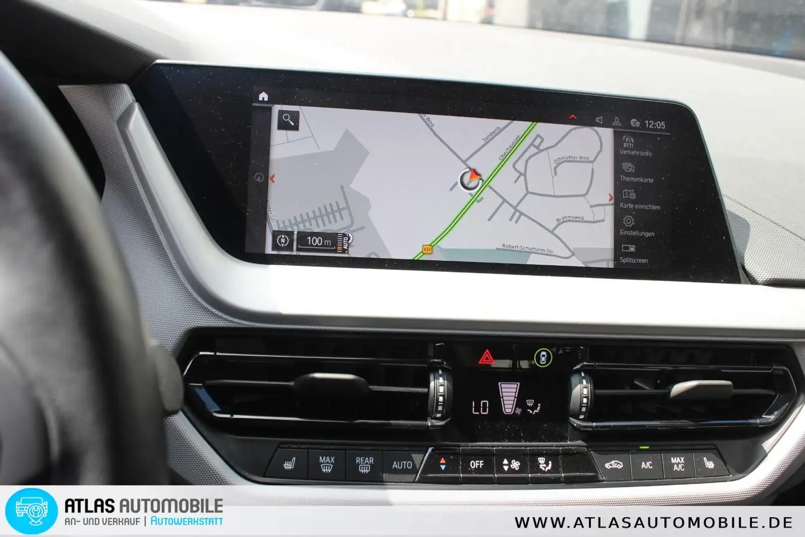 BMW 116 d Advantage Steptronic Navi=LED=PDC V+H Schwarz - 2