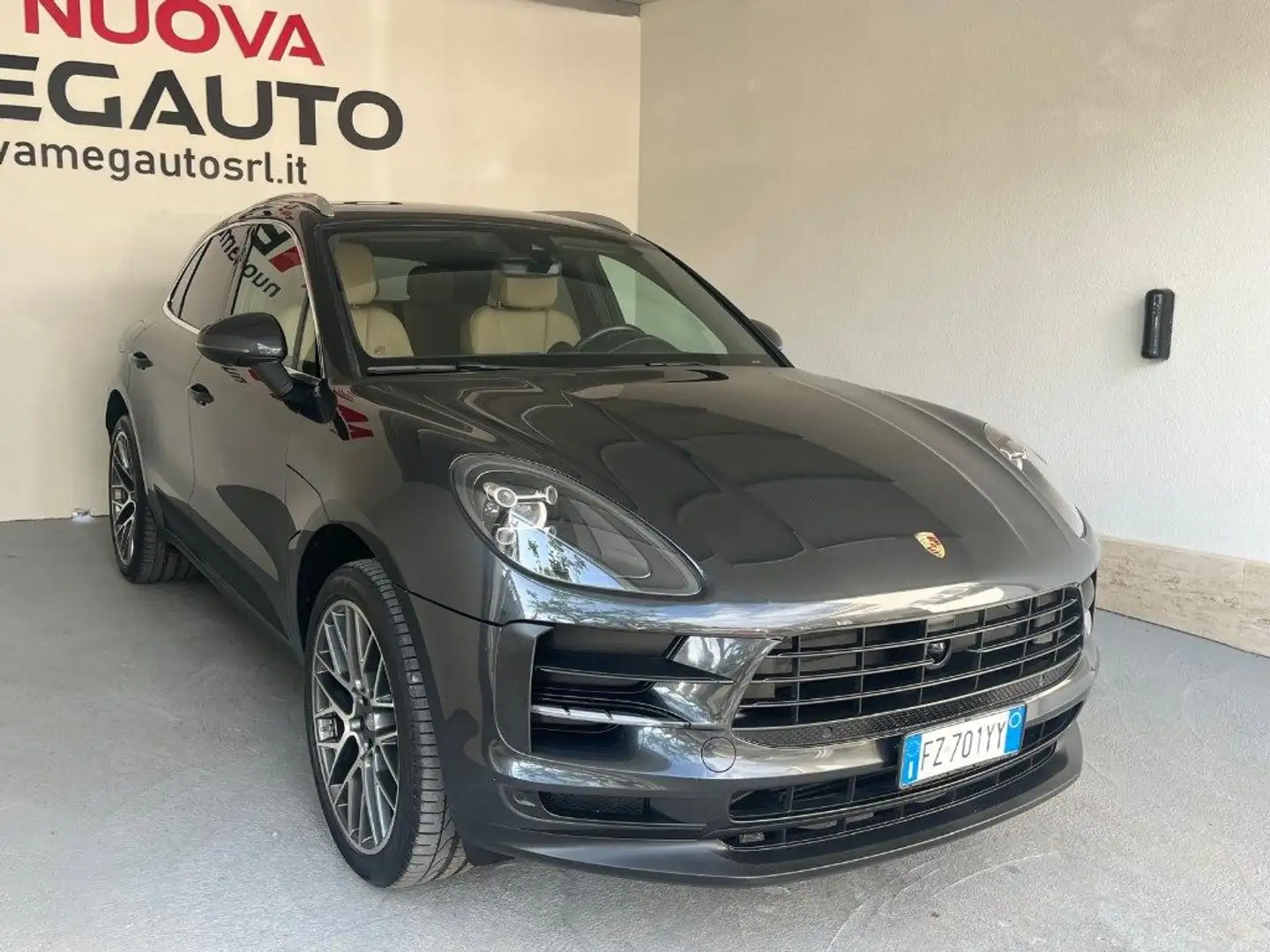 Porsche Macan 2.0 Gri - 1