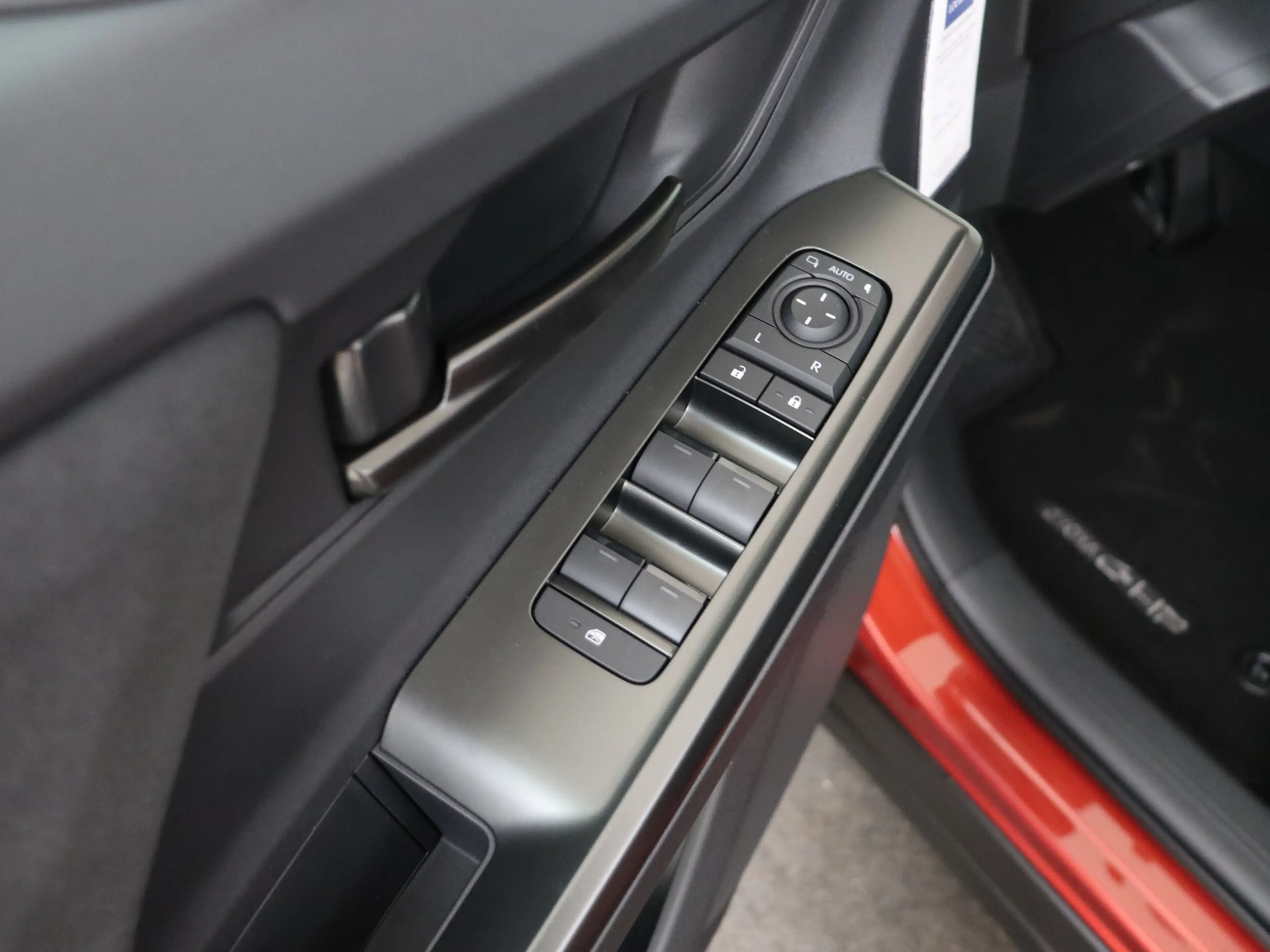 Toyota C-HR+ First Edition 77 kWh *NIEUW* — photo 9