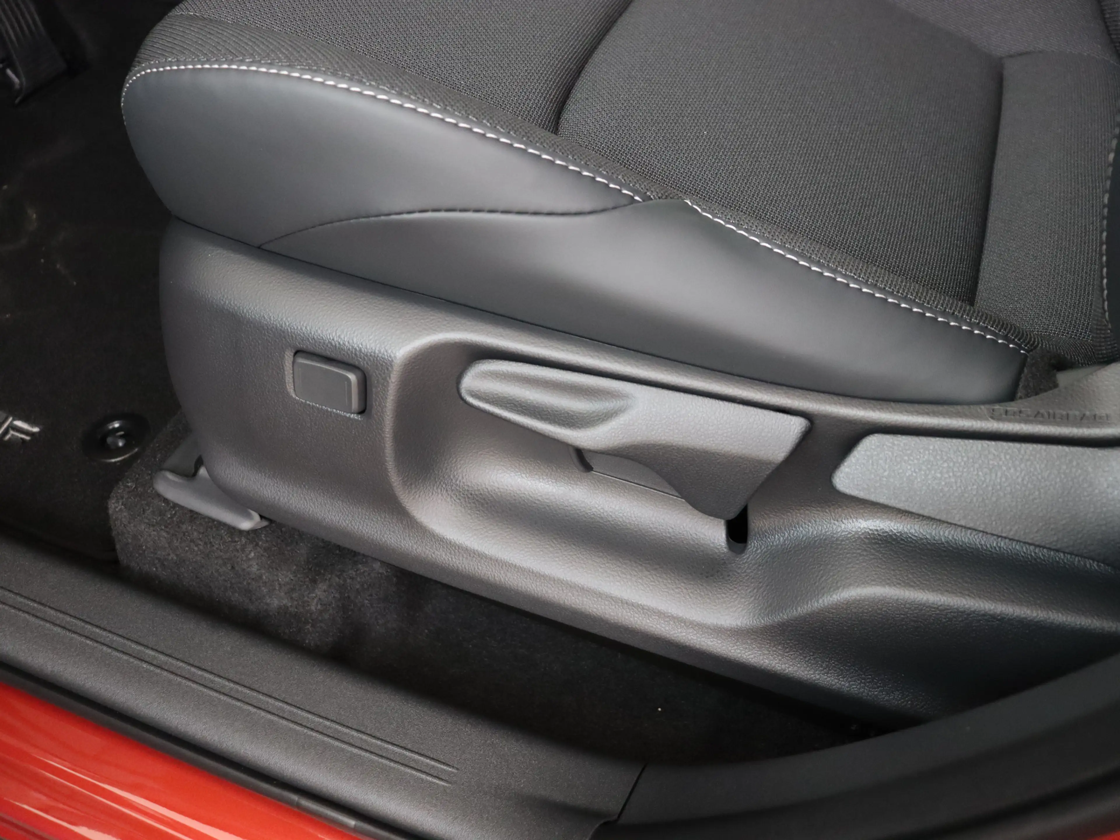 Toyota C-HR+ First Edition 77 kWh *NIEUW* — photo 10