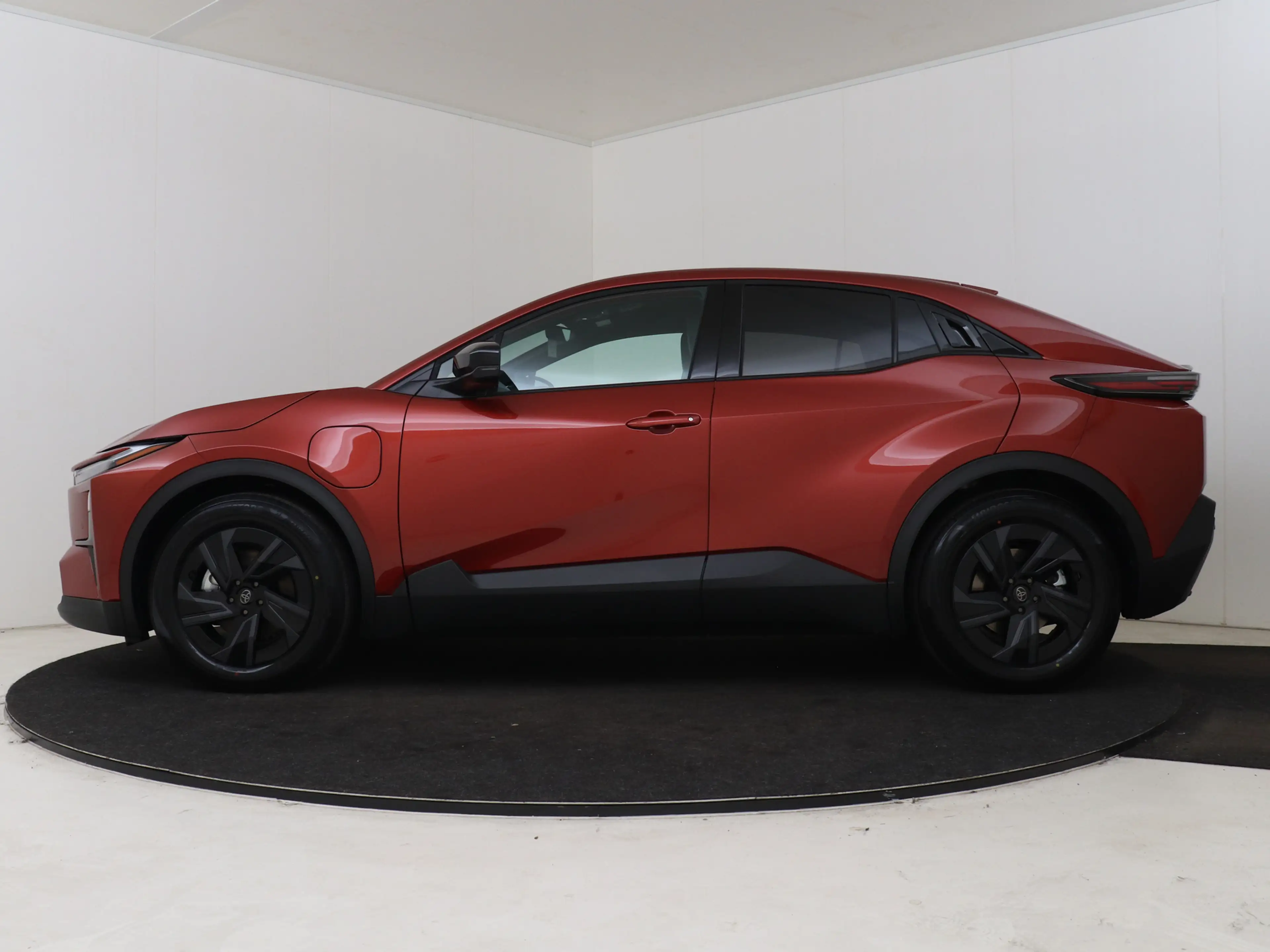 Toyota C-HR+ First Edition 77 kWh *NIEUW* — photo 3