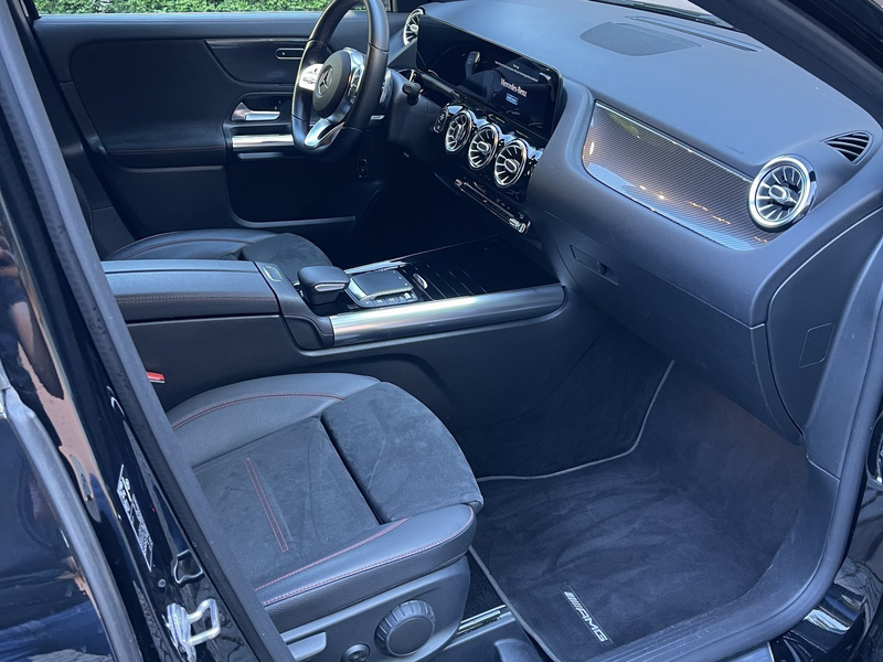 Mercedes-Benz GLA 250 AMG Line Pano S-Dach SpoSi BLIS — photo 10