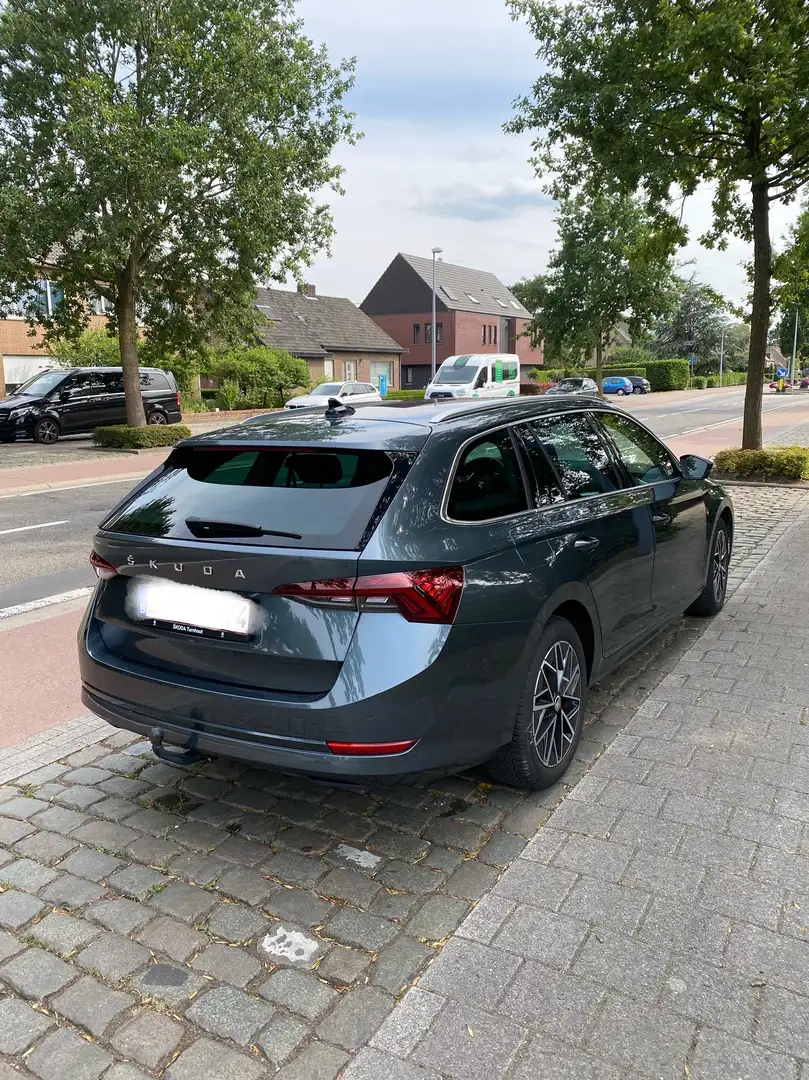Skoda Octavia Combi 2.0 TDI DSG Clever - 2