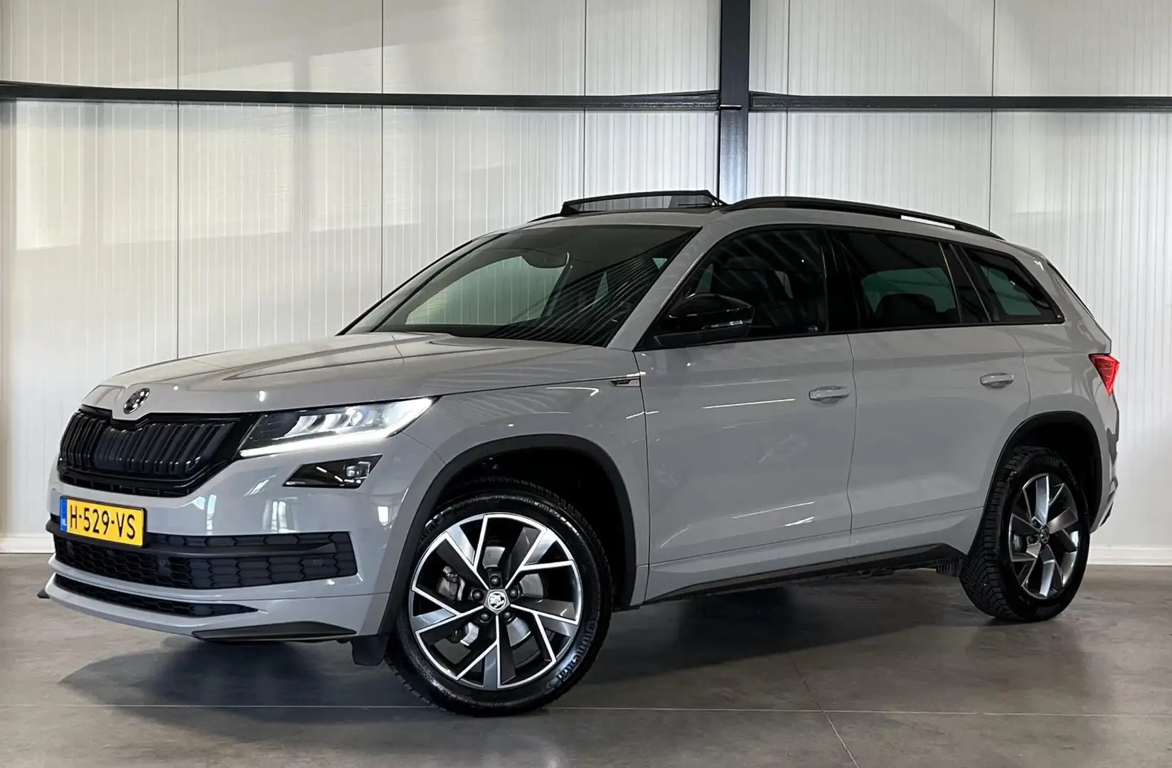 Skoda Kodiaq 1.5 TSI Sportline Pano Virtual 7 Pers Trekhaak Gris - 1