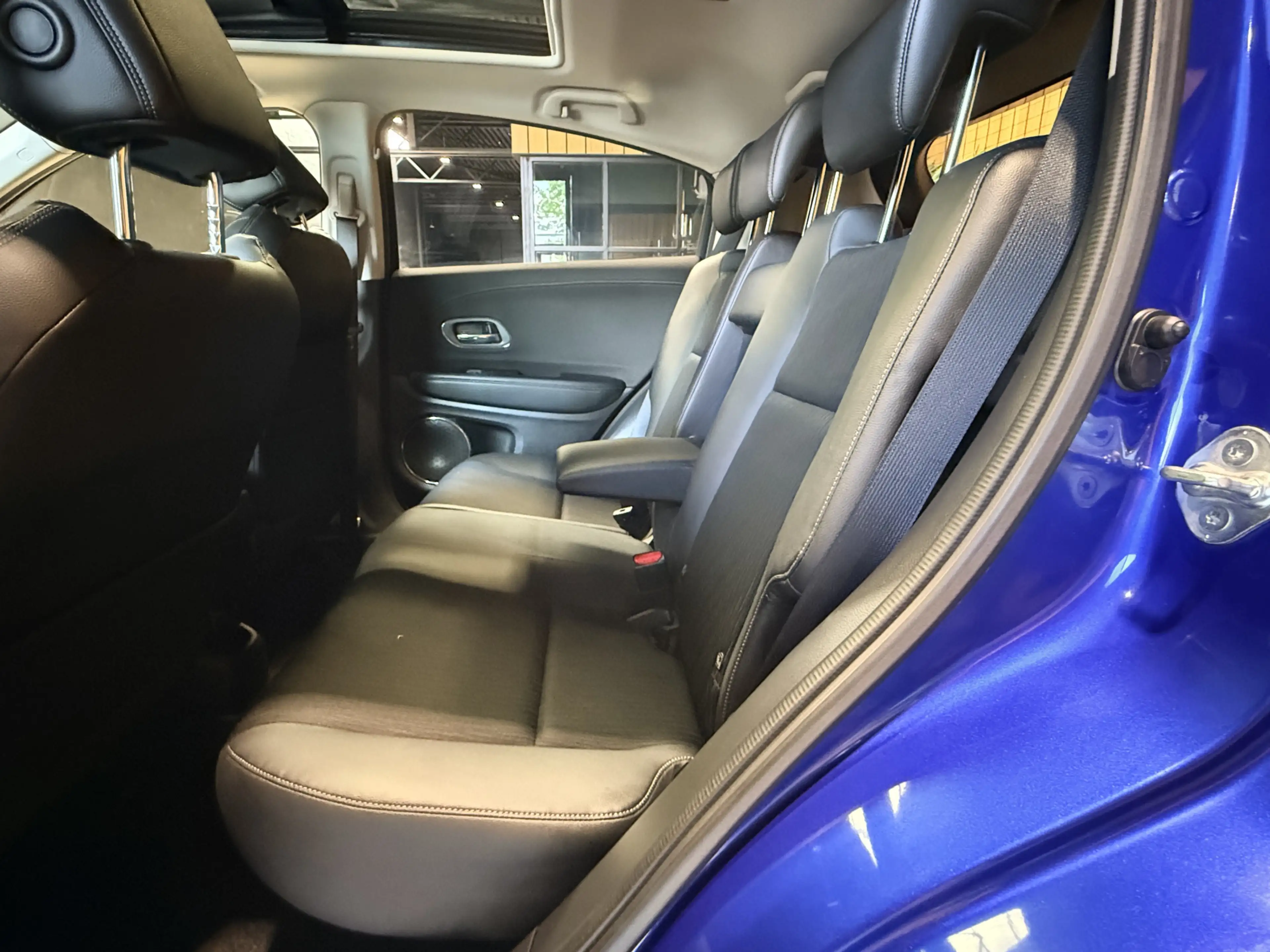 Honda HR-V 1.5 i-VTEC Executive Automaat. Pano. Camera. Nav. — photo 11