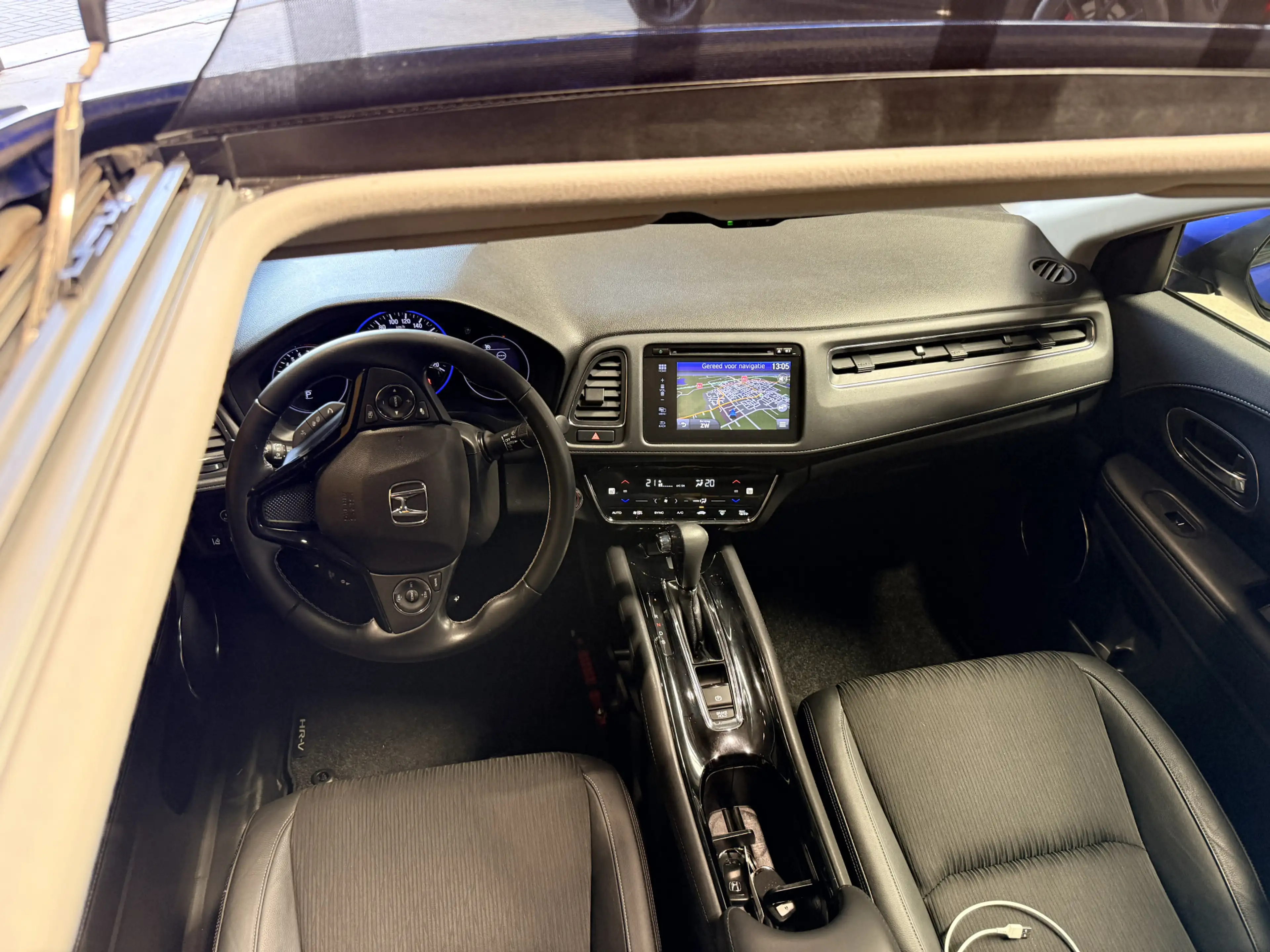 Honda HR-V 1.5 i-VTEC Executive Automaat. Pano. Camera. Nav. — photo 43