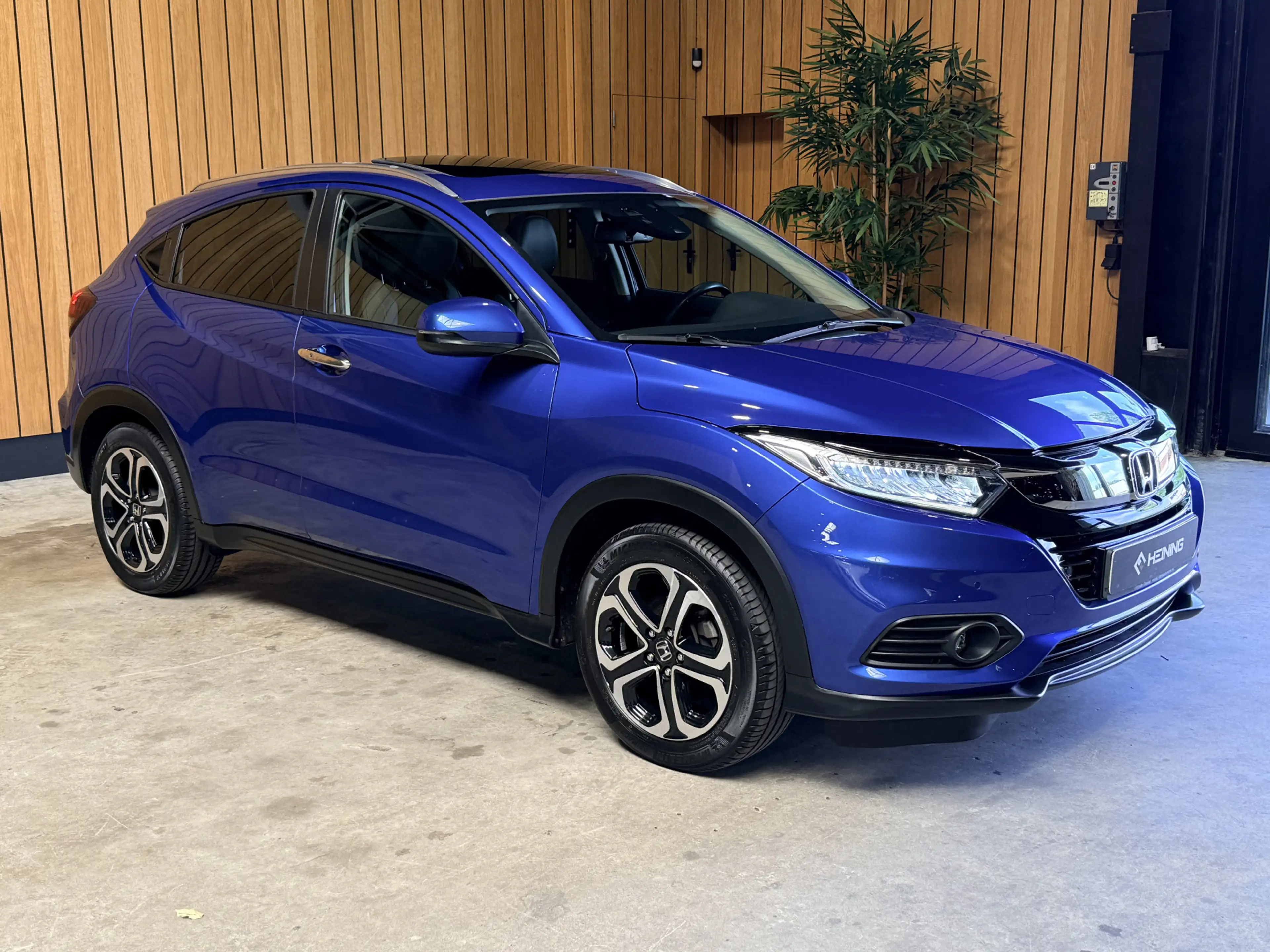 Honda HR-V 1.5 i-VTEC Executive Automaat. Pano. Camera. Nav. — photo 3