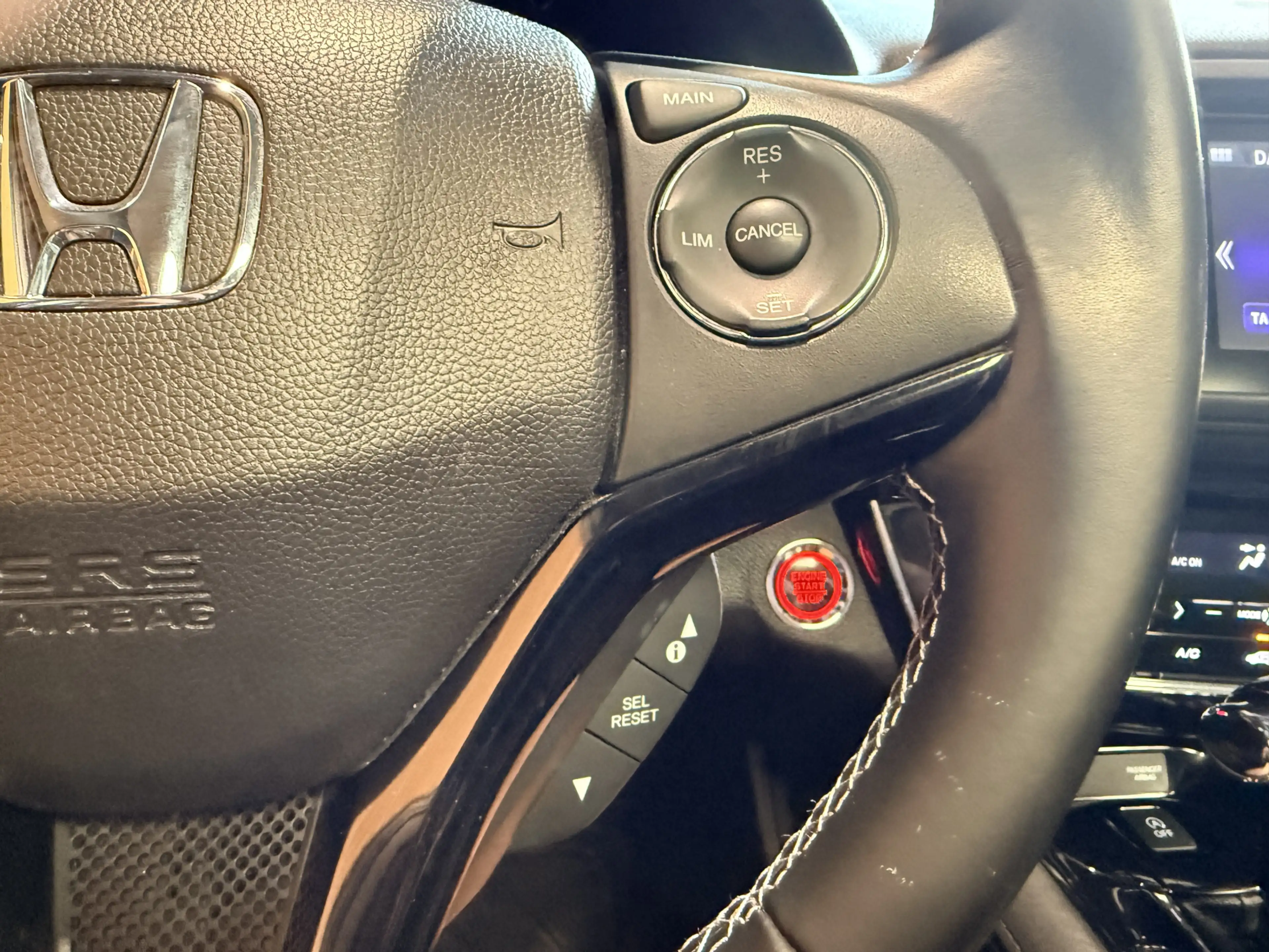 Honda HR-V 1.5 i-VTEC Executive Automaat. Pano. Camera. Nav. — photo 30