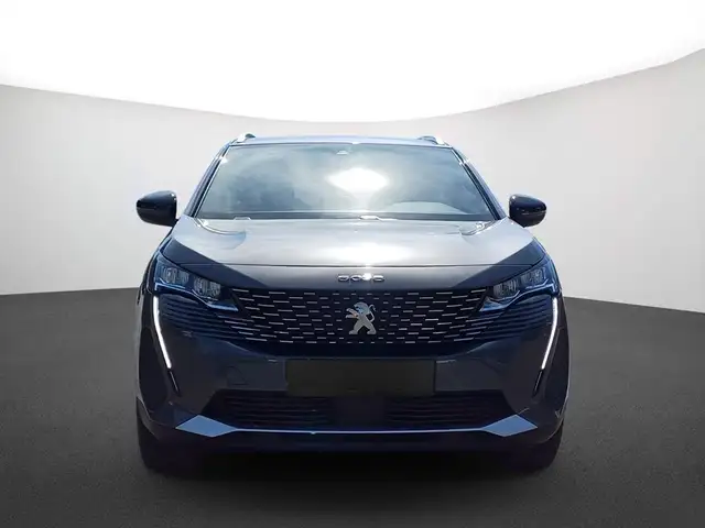 Peugeot 5008 view 2