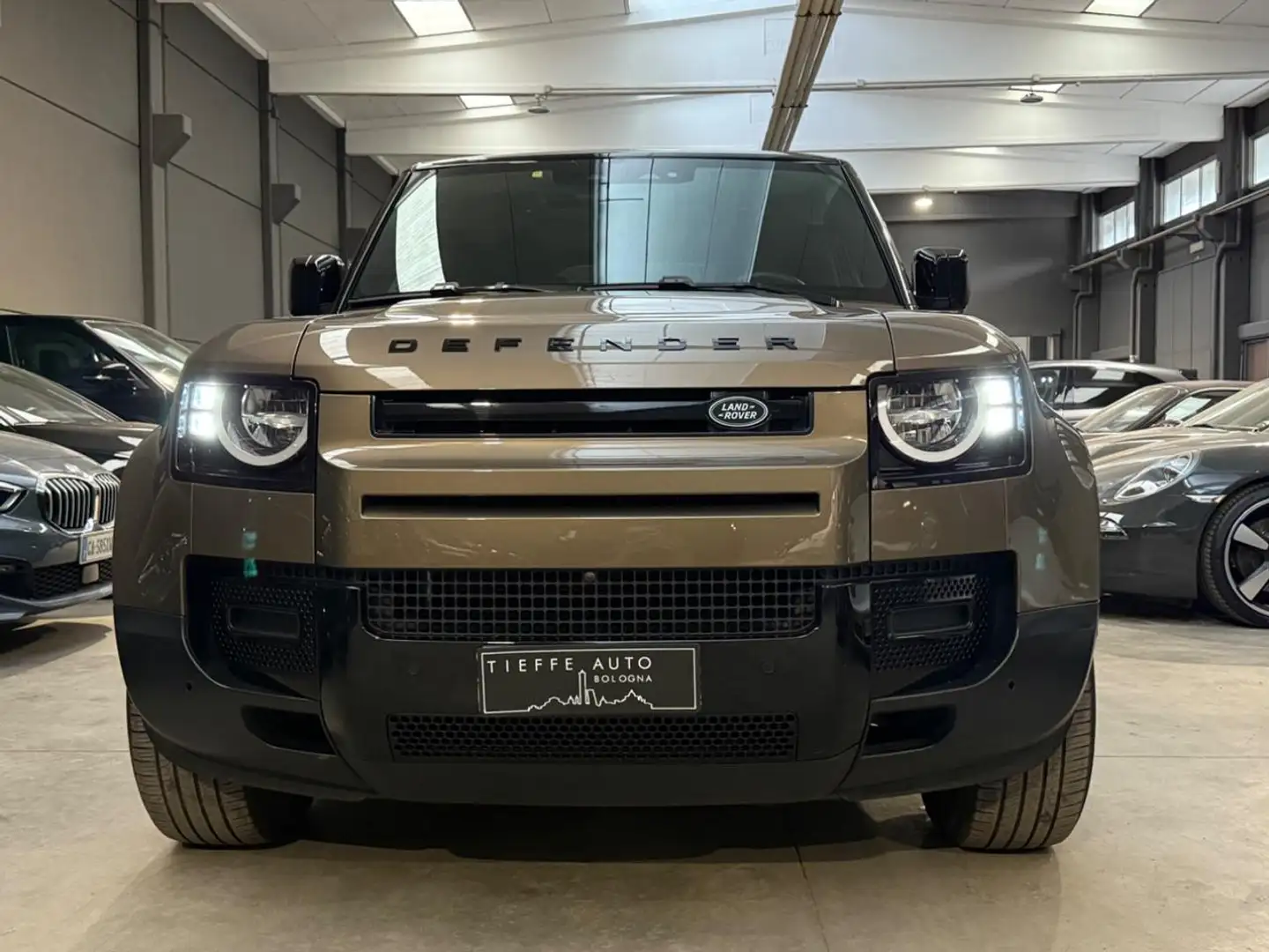 Land Rover Defender 110 2.0 SD4 240CV AWD Auto S Bronzo - 2