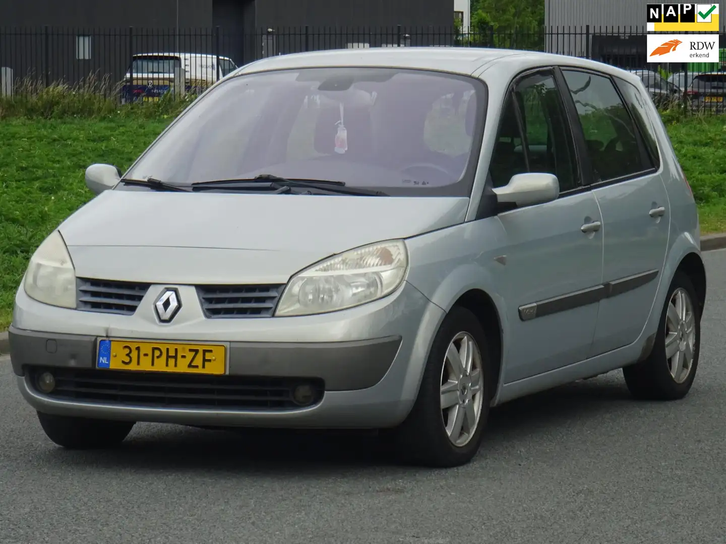 Renault Scenic 1.6-16V Dynamique Luxe AUTOMAAT NAP/CLIMA/APK Gris - 1
