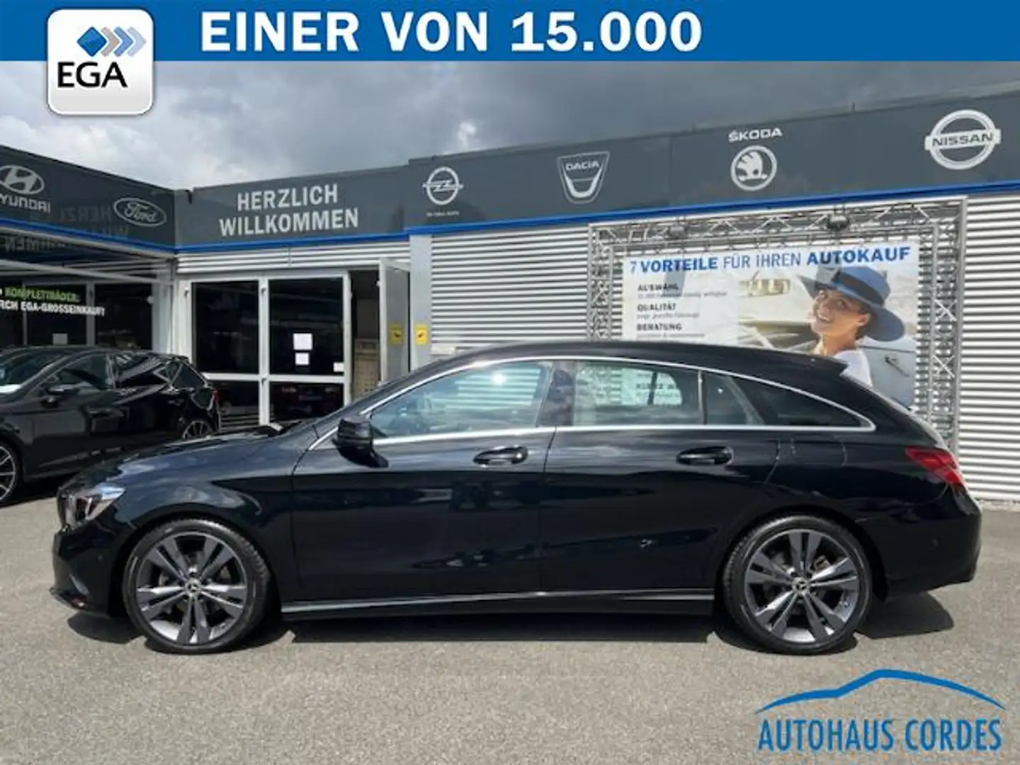 Mercedes-Benz CLA 180 URBAN NAVI*BTH*LED* EASYPACK*PTS*ALU Schwarz - 2