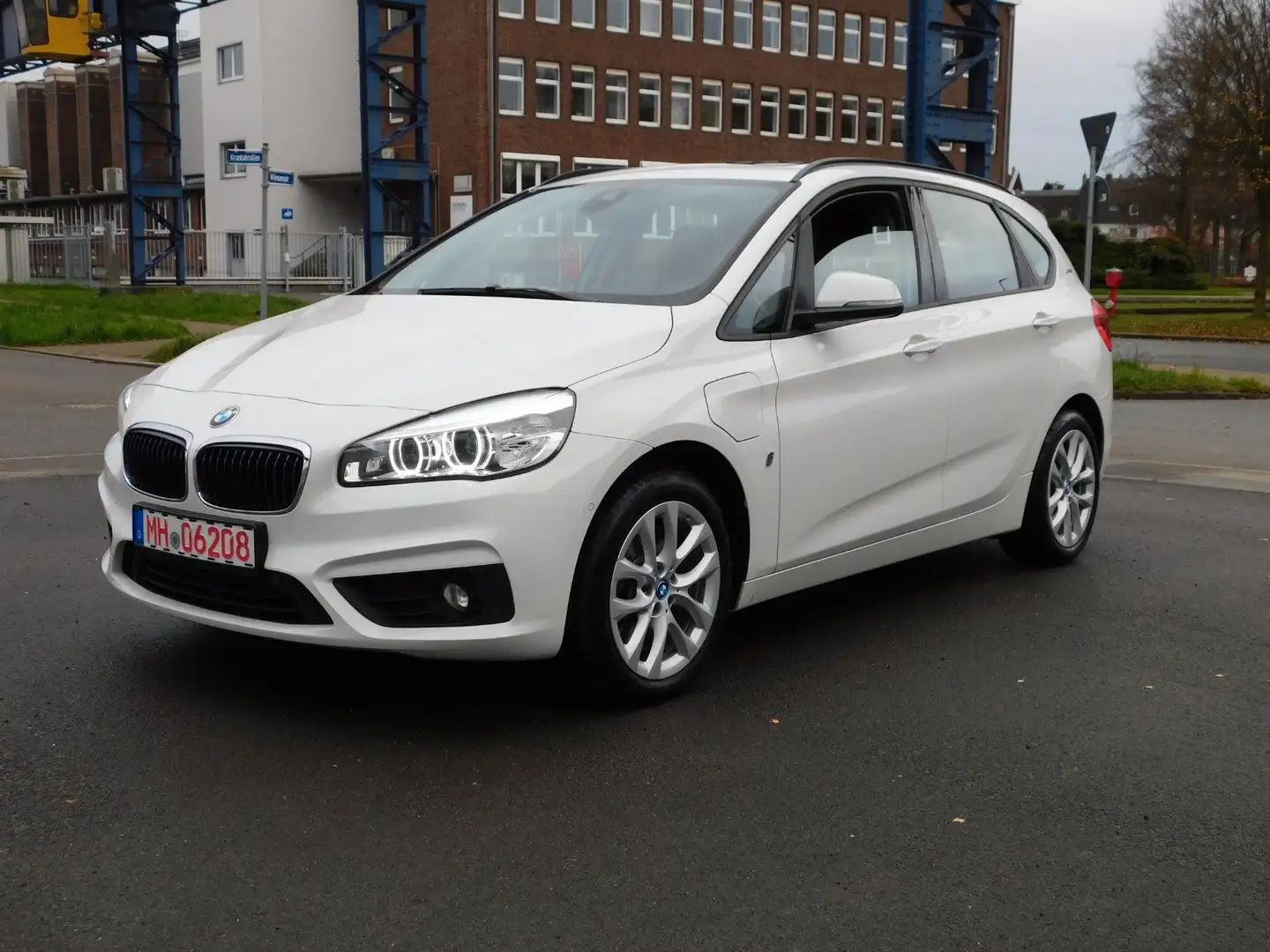 BMW 225 Active Tourer 225 xe Advantage Blanc - 1