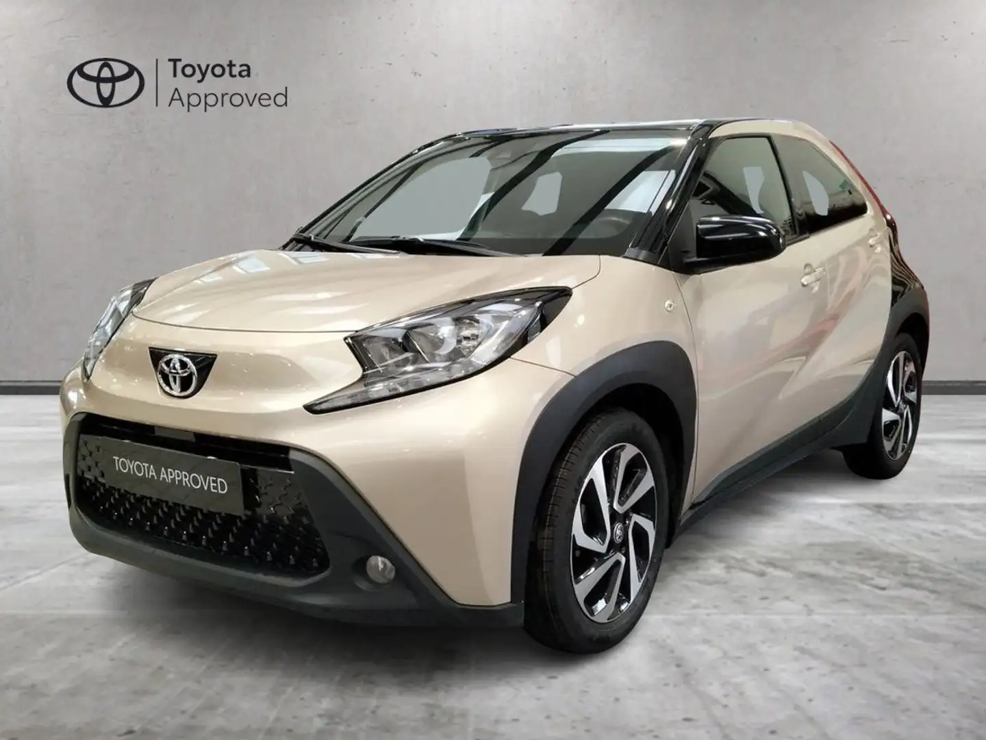 Toyota Aygo X 1.0B (72 CV) Trend S-CVT Beige - 1