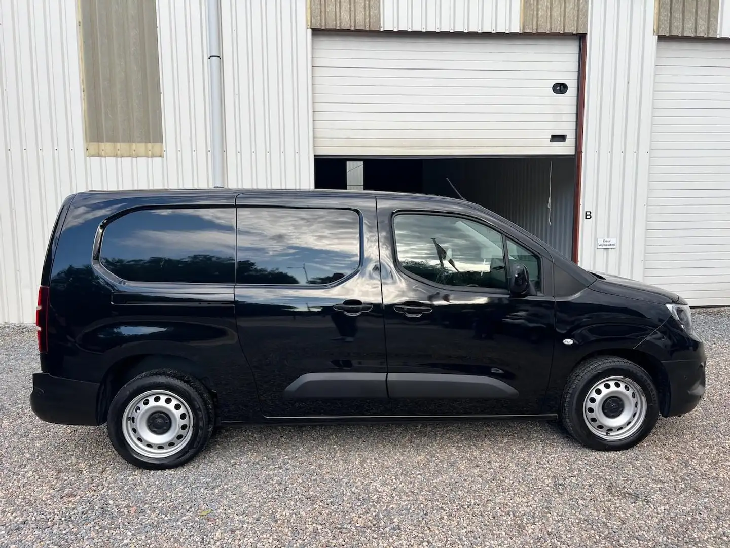 Opel Combo 1.5D L2H1 AUT Edition LANG.CAM.NAVI.NAP.NEW-APK! Noir - 2
