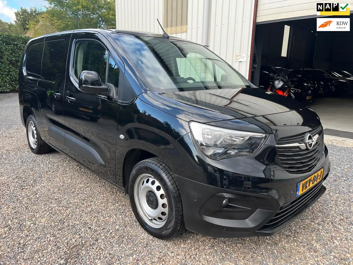 Opel Combo 1.5D L2H1 AUT Edition LANG.CAM.NAVI.NAP.NEW-APK! Noir - 1