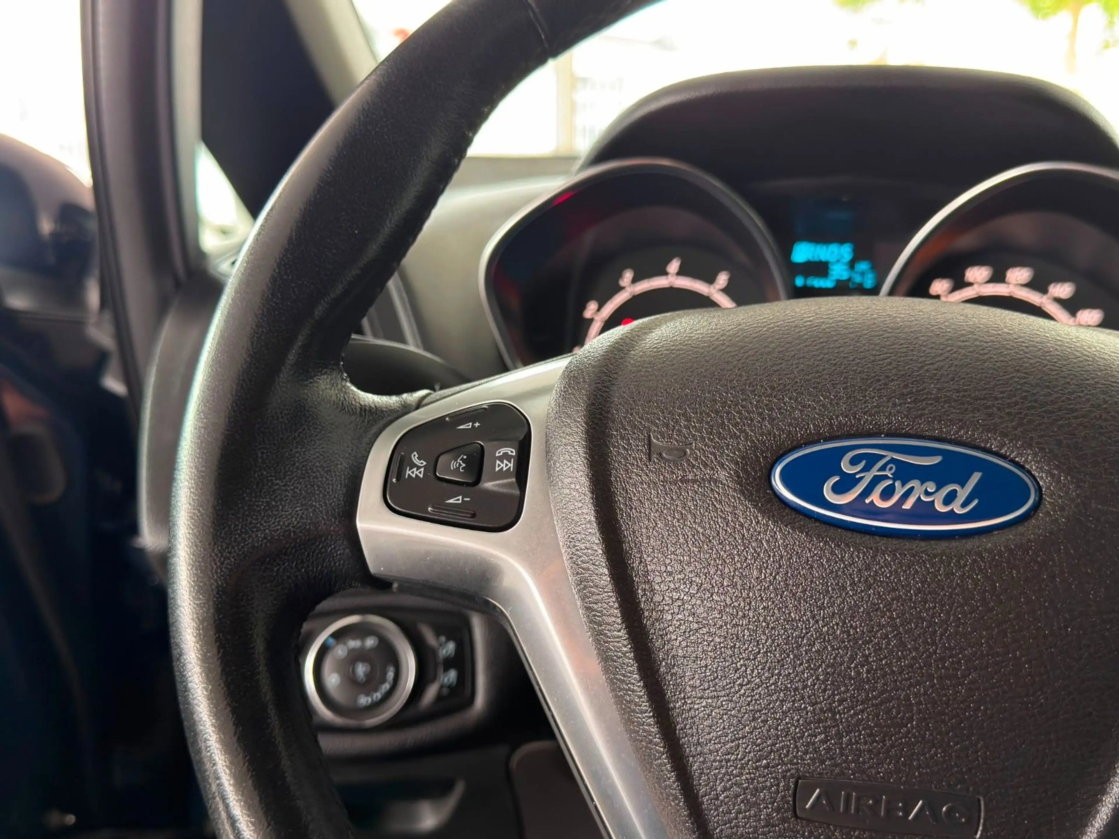 Ford B-Max +Automatik+USB/AUX+Klima+Bluetooth+TOP! — photo 10