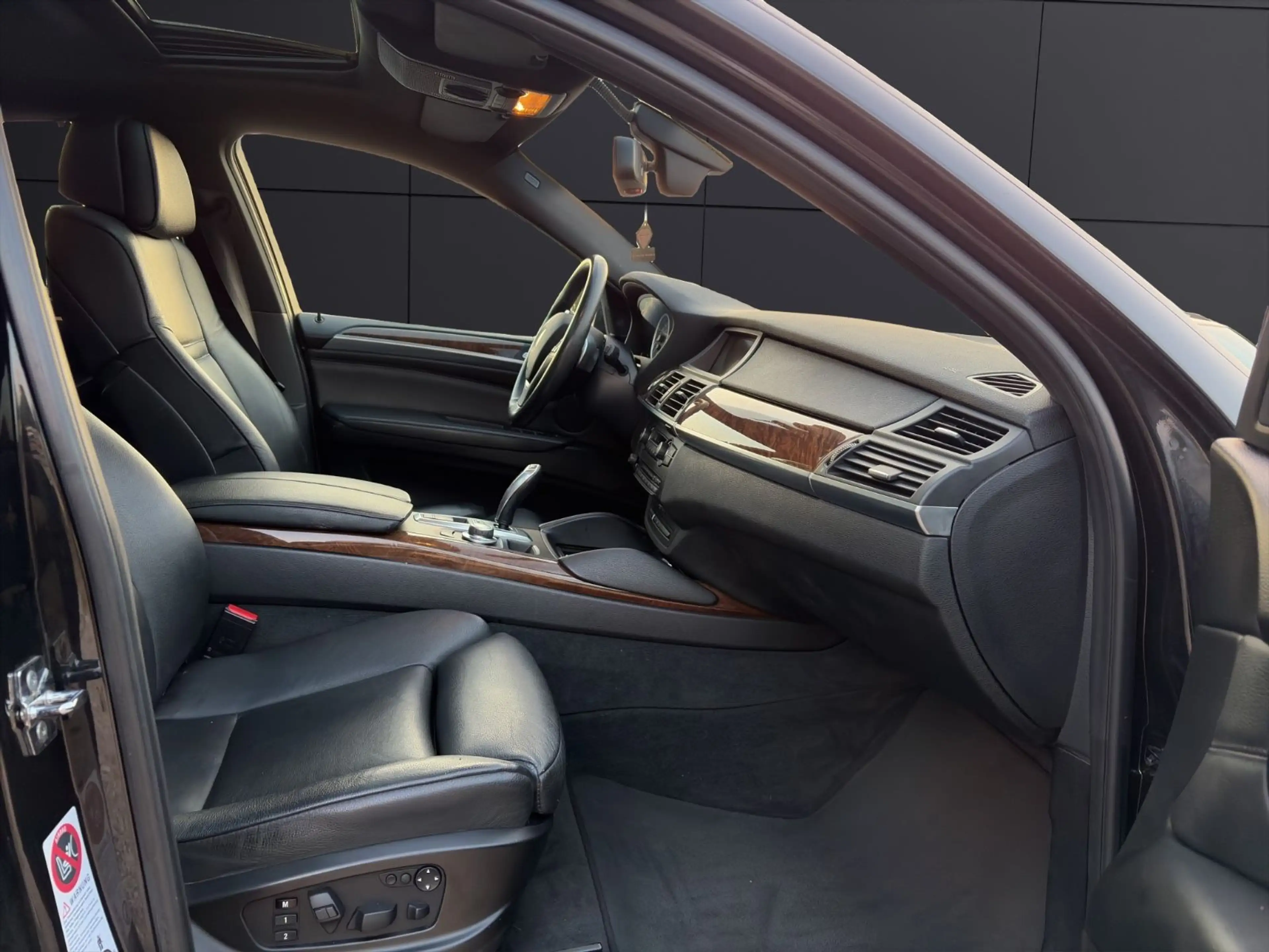 BMW X6 xDrive 35 d — photo 10