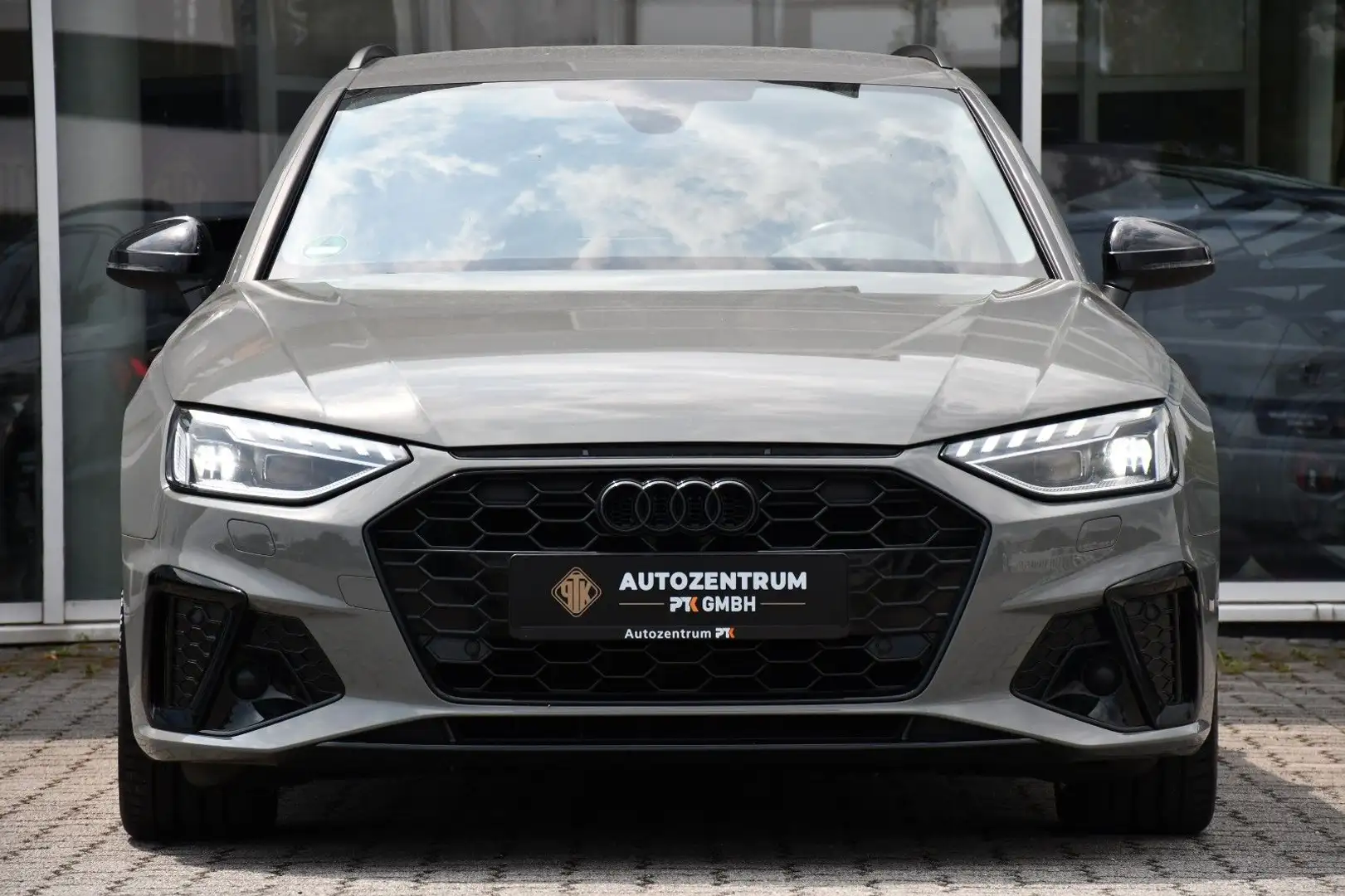 Audi A4 AVANT 40TDI S-LINE VIRTUAL COCKPIT MATRIX LED Grau - 2