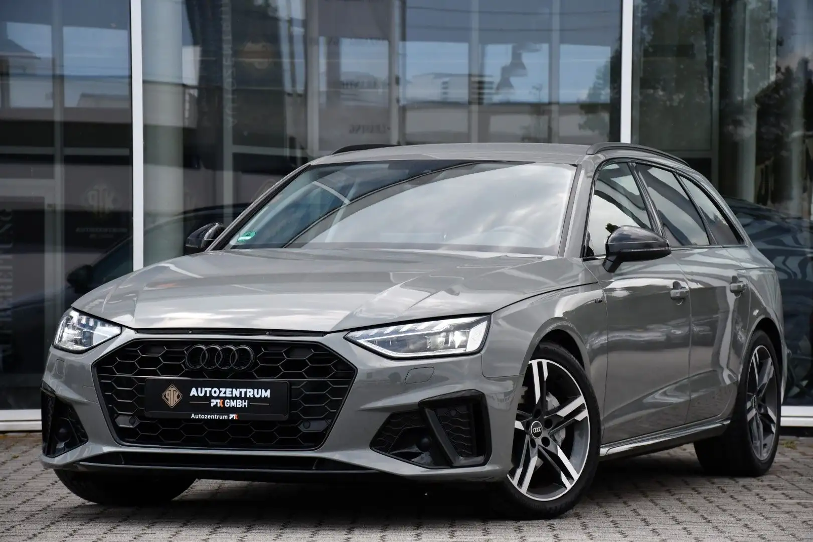 Audi A4 AVANT 40TDI S-LINE VIRTUAL COCKPIT MATRIX LED Grau - 1