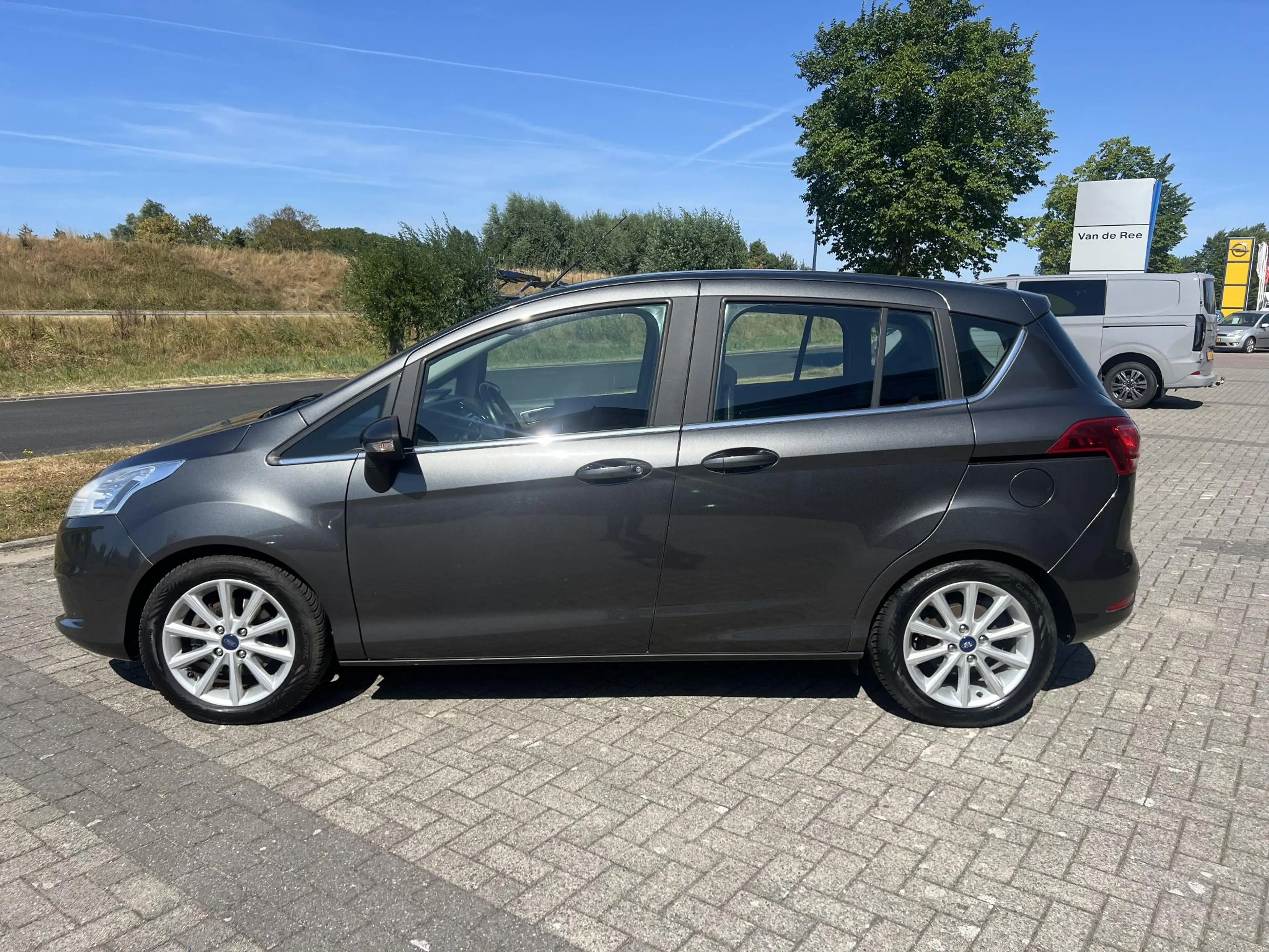 Ford B-Max 1.0 EcoBoost Titanium — photo 3