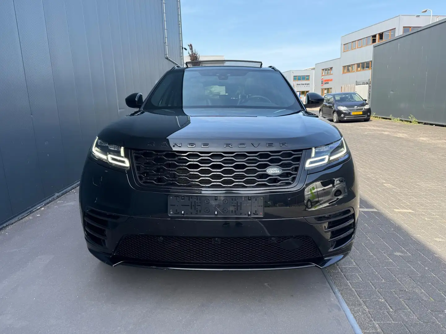 Land Rover Range Rover Velar 2.0 P250 Turbo AWD R-Dynamic HSE Negro - 2
