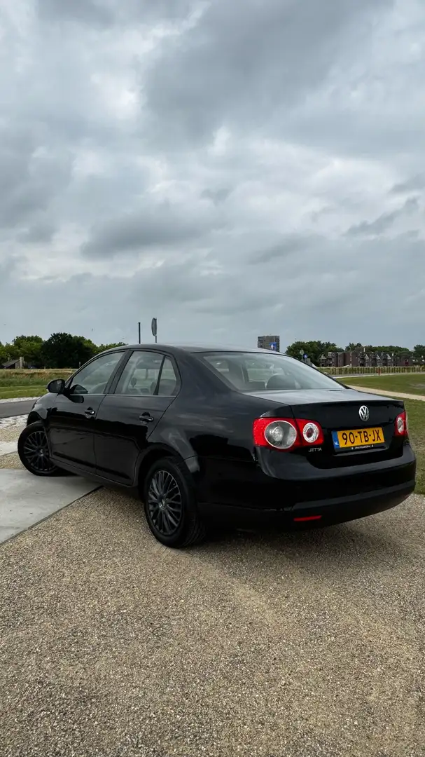 Volkswagen Jetta 1.6 FSI Zwart - 2