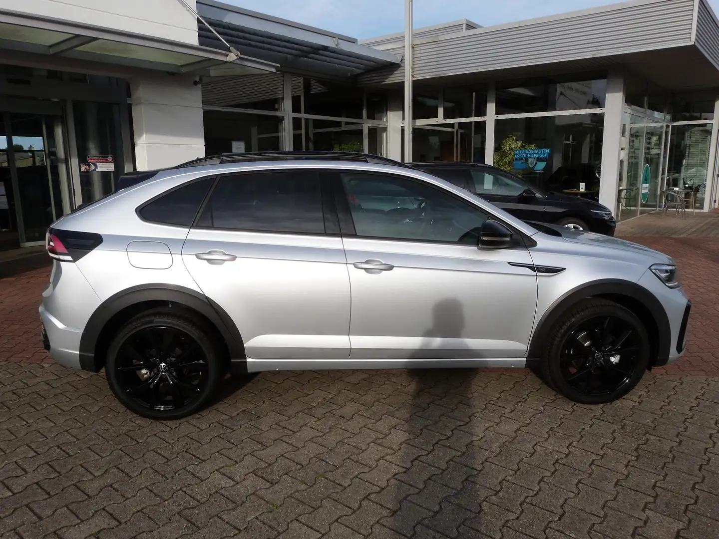 Volkswagen Taigo 1.5 TSI DSG R-Line Matrix LED CAM Navi LM18 Zoll Silber - 2