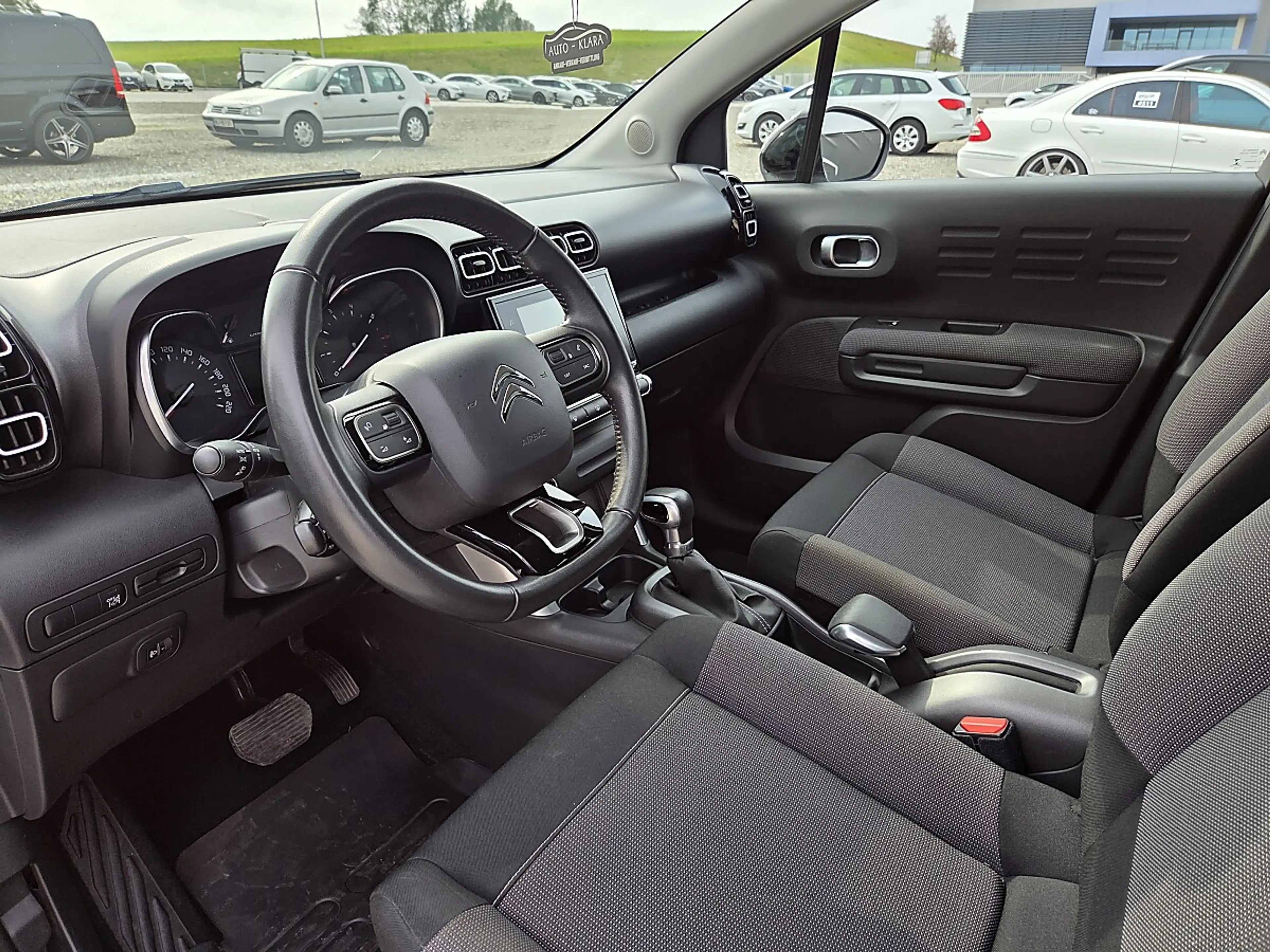 Citroen C3 Aircross 1.2 PureTech 110 Shine *erst 26.000km* Automati... — photo 12