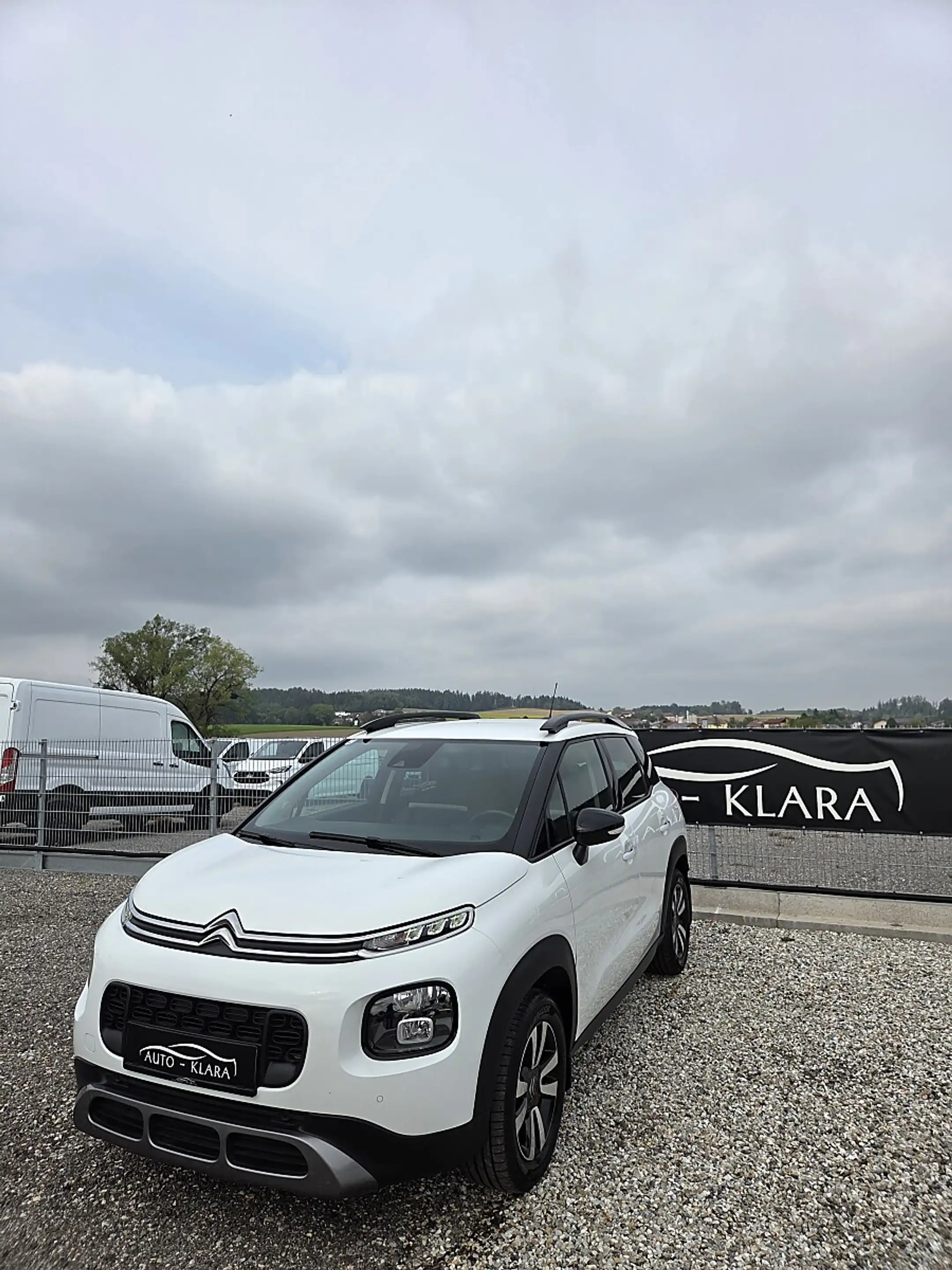 Citroen C3 Aircross 1.2 PureTech 110 Shine *erst 26.000km* Automati... — photo 2
