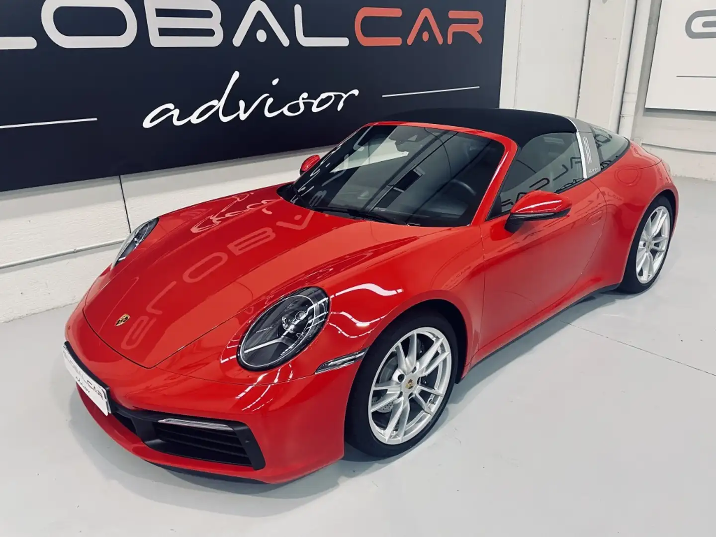 Porsche 992 Targa 4 PDK Rood - 1