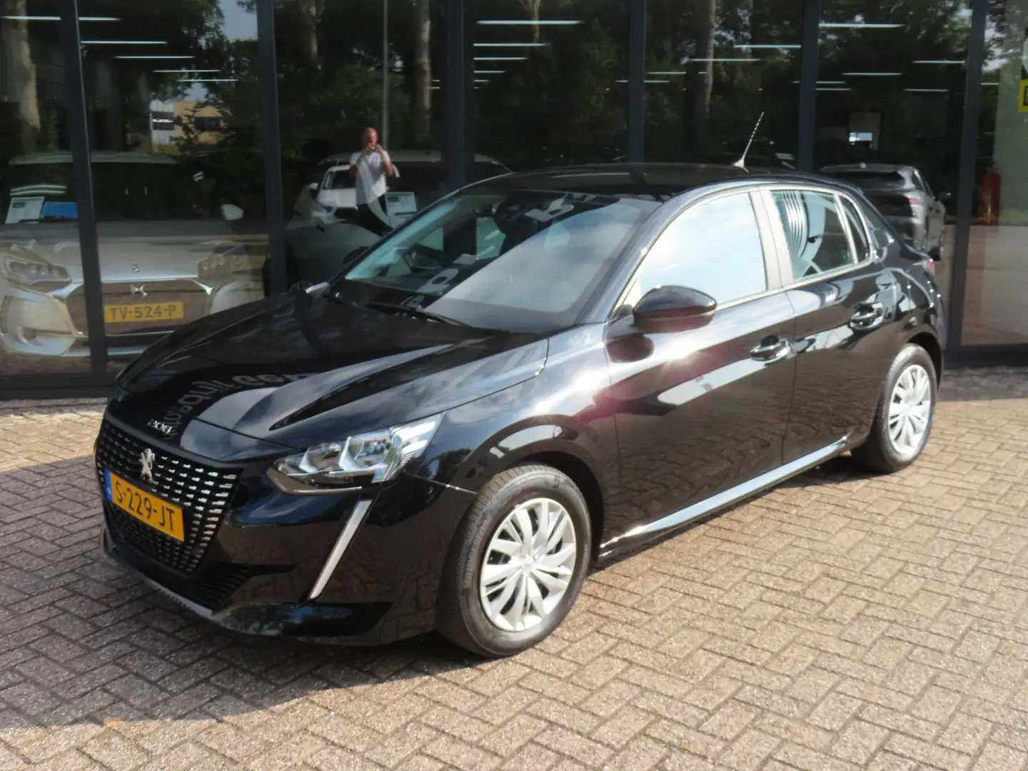 Peugeot 208 1.2 PureTech Active*Airco*Apple Carplay/Android Au Zwart - 2