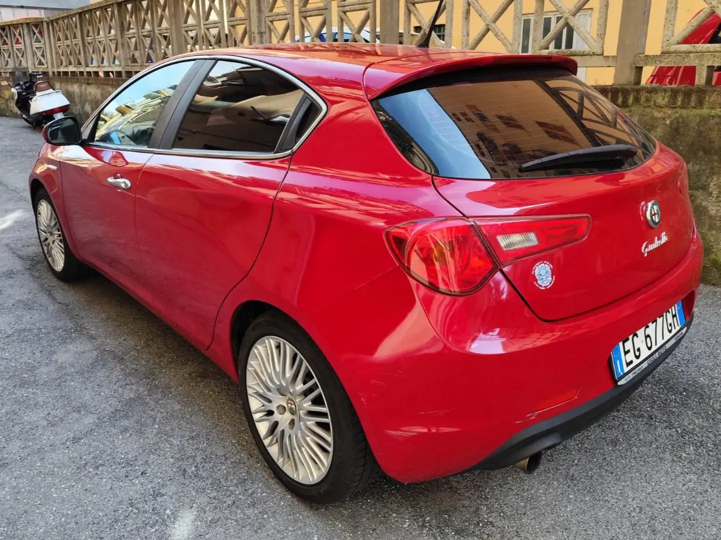 Alfa Romeo Giulietta Giulietta 2011 1.4 t. m.air Distintive 170cv GPL Rosso - 2