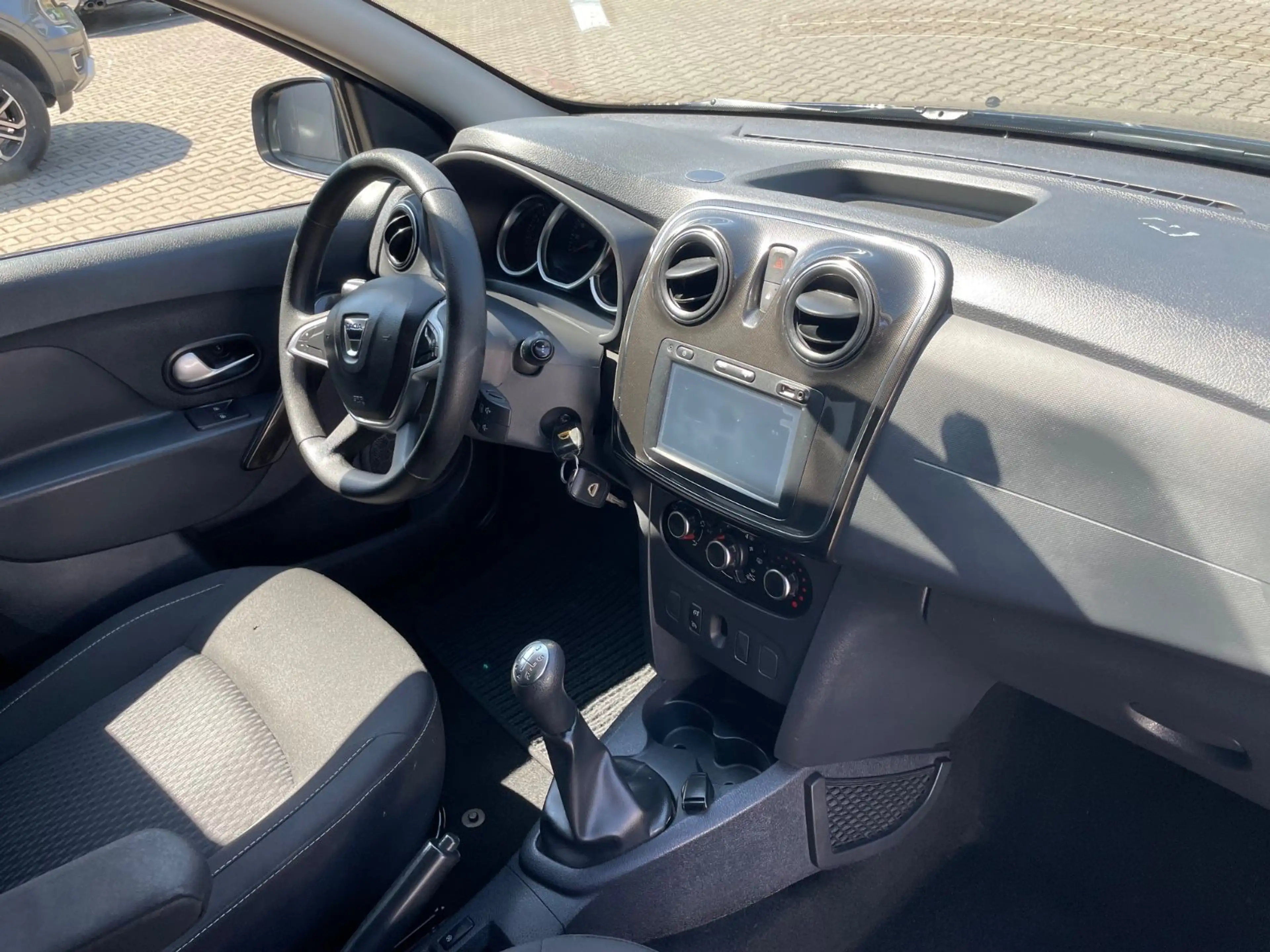 Dacia Logan MCV II Kombi Comfort PDC KLIMA EFH NEUWERT — photo 11
