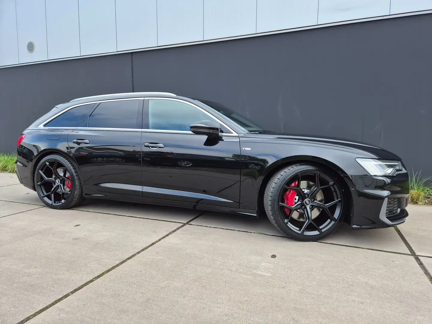 Audi A6 Avant 55 TFSI e Quattro PHEV*S-LINE*MATRIX*CAMERA* Noir - 1