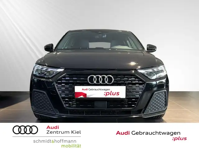 Audi A1 view 2