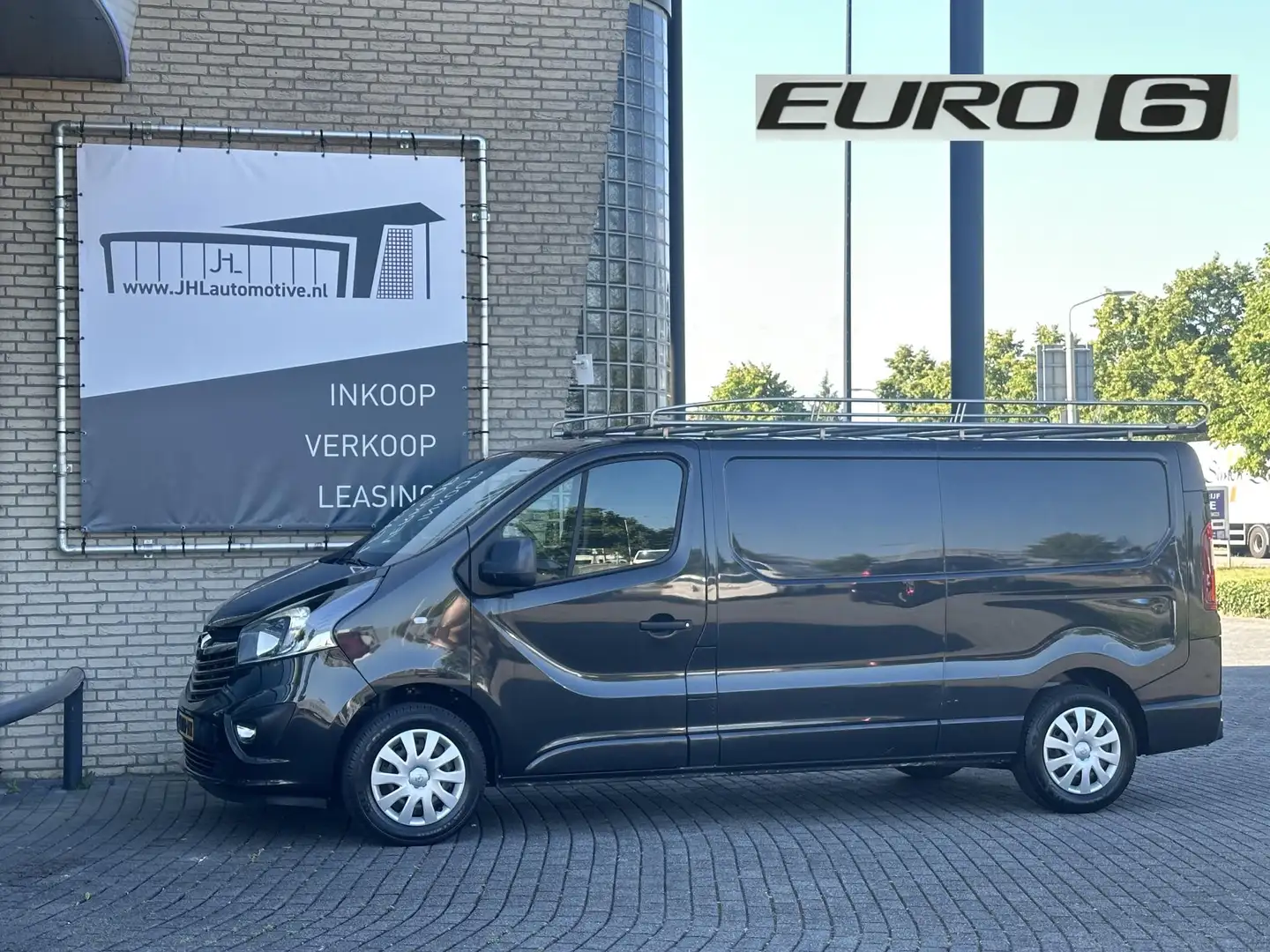 Opel Vivaro 1.6 CDTI L2H1 Sport EcoFlex*A/C*IMPERIAAL*HAAK*NAV Zwart - 1