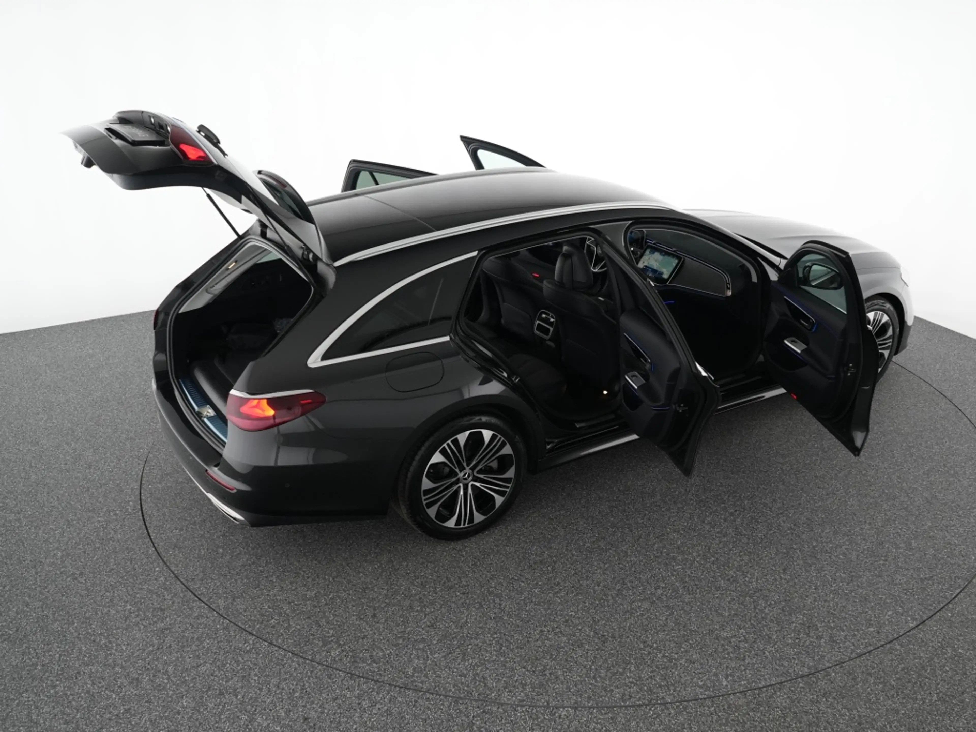 Mercedes-Benz E 300 e T Avantgarde Advanced 360° AHK Winter — photo 13