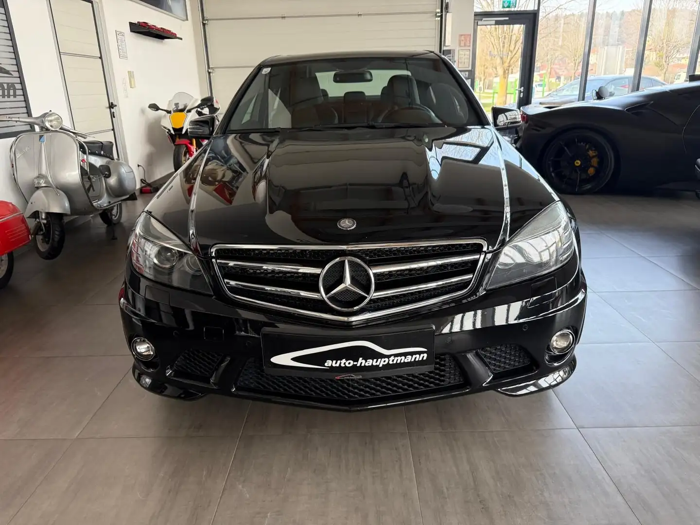 Mercedes-Benz C 63 AMG C 63 AMG Performance Schwarz - 2