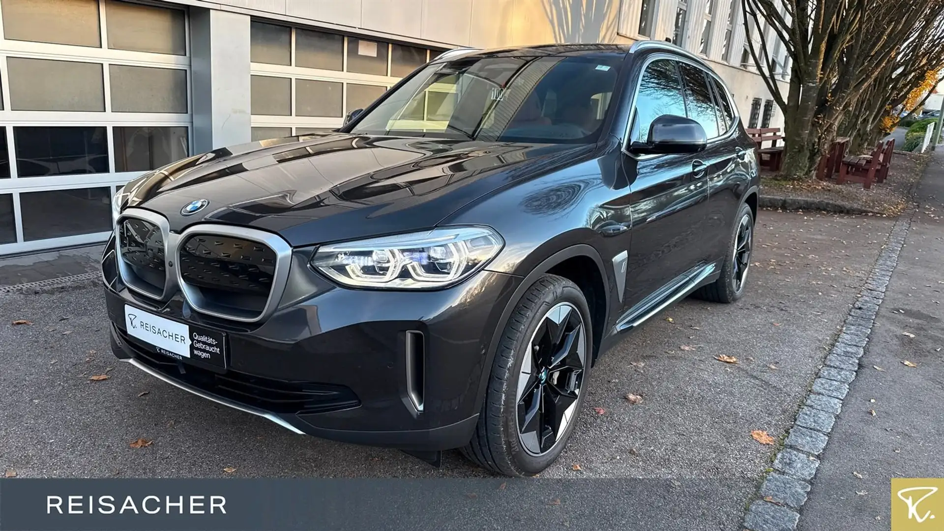 BMW iX3 IX3 Impressive DAProf,Leder,LCProf,PA+,adaptLED Gris - 1