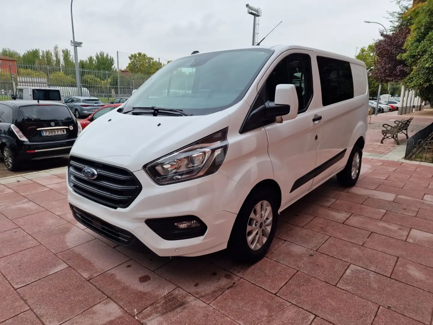 Ford Transit Custom FT 320 L1 Mixto Trend M1 EcoBlue 13 Blanc - 1