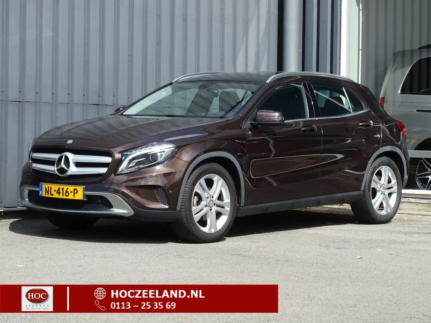 Mercedes-Benz GLA 200 Prestige Bruin - 1