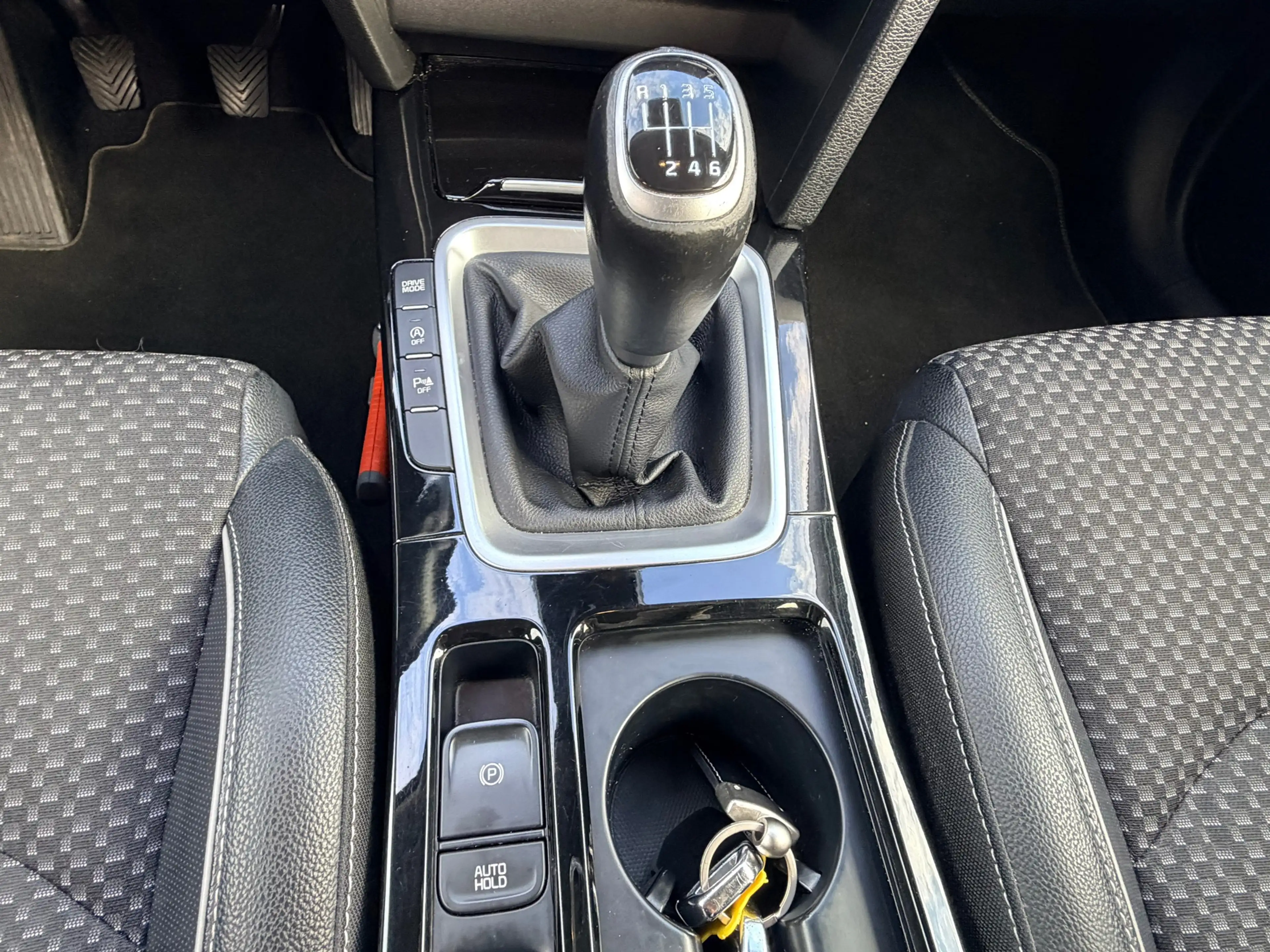 Kia XCeed 1.5 T-GDI MHEV DynamicPlusLine Clima Carplay Stoel — photo 28