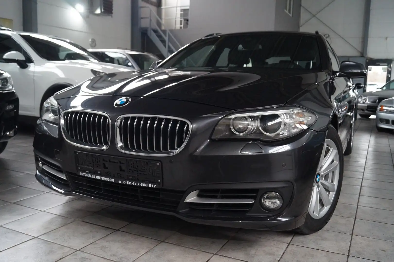 BMW 520 d Touring*Leder*Head up*AHK*PDC*SH* Gris - 1