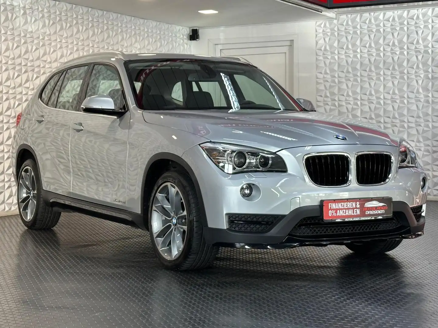 BMW X1 xD 25d SPORTPAKET XENON#AHK#SHZ#TEMP#PDC#18'' Zilver - 2