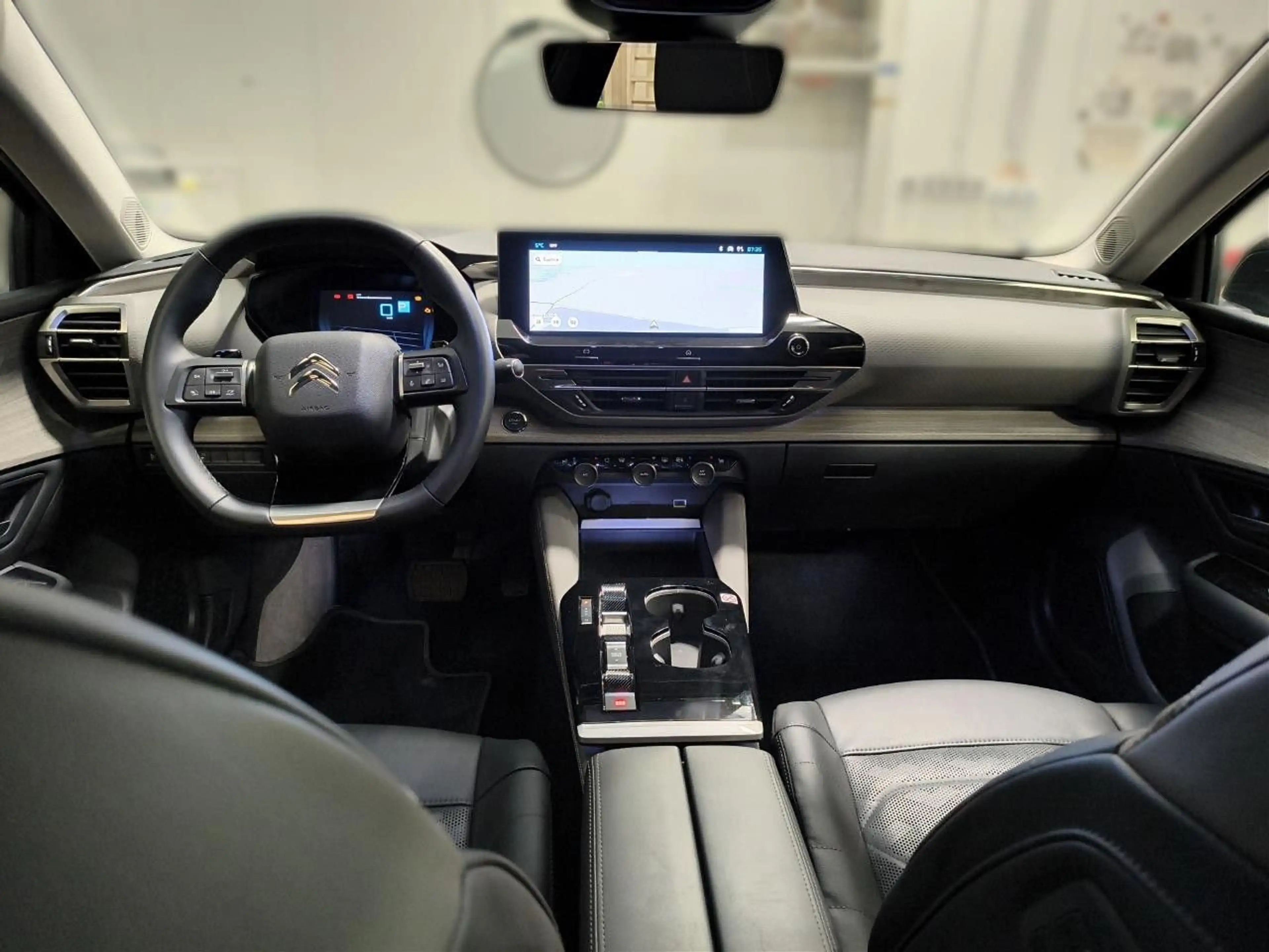 Citroen C5 X Plus Hybrid 145 eDCS6 — photo 9