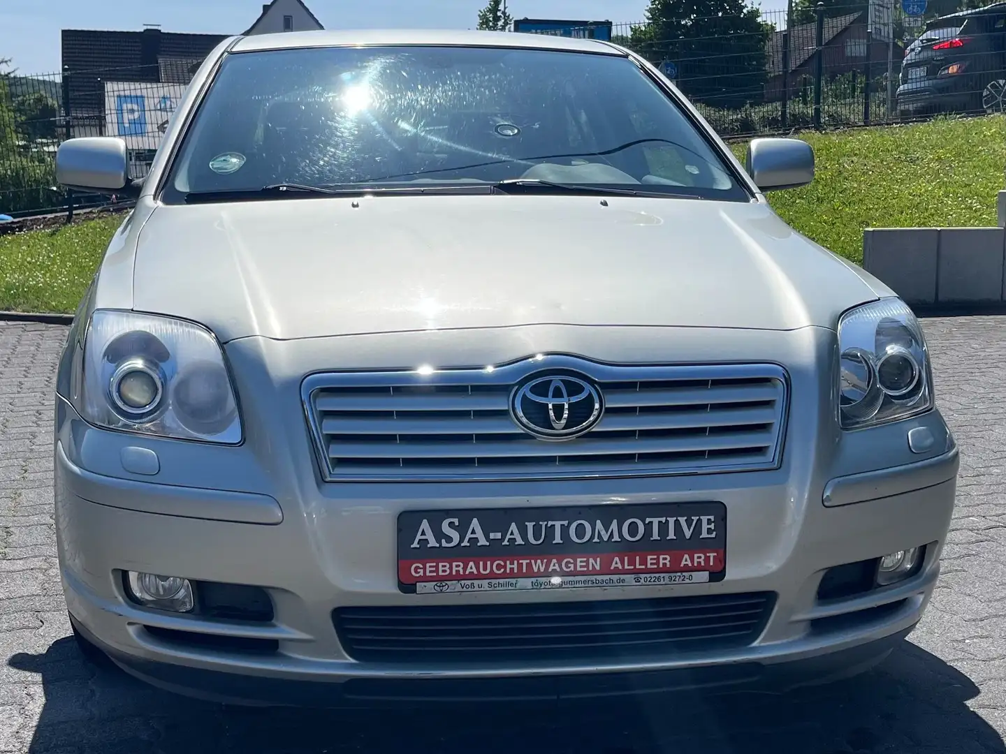 Toyota Avensis 1.8 VVT-i Executive Argent - 1